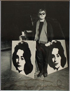 Andy Warhol nel suo studio