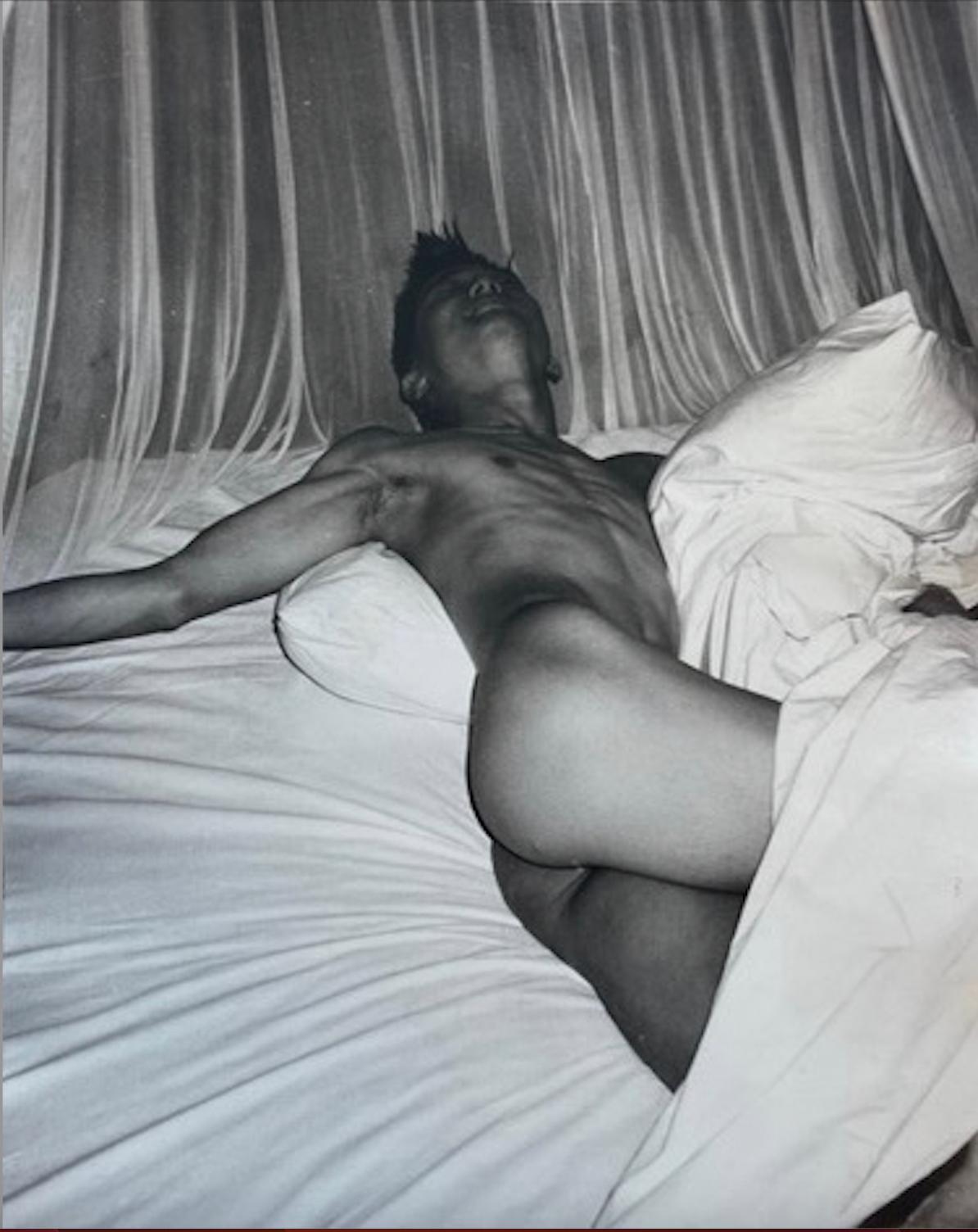 Black and White Photograph de Andy Warhol - Benjamin Liu