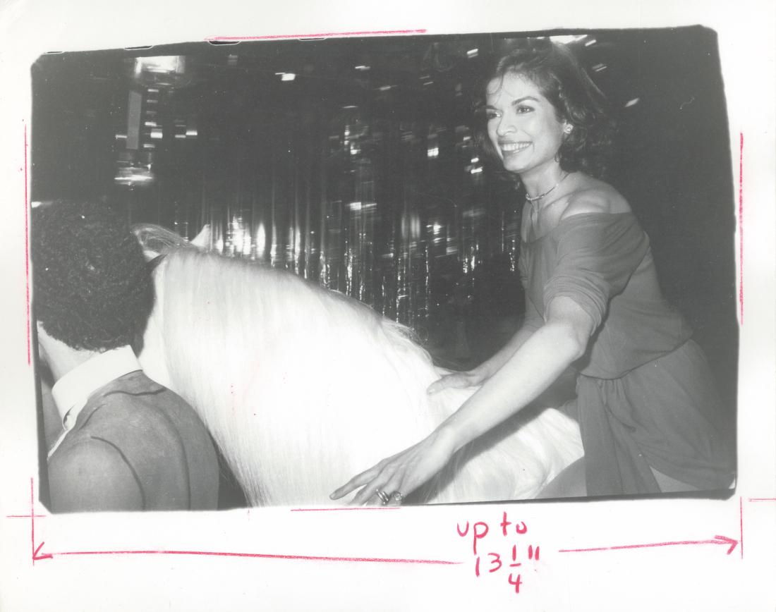 Portrait Photograph Andy Warhol - Bianca Jagger - fête deanniversaire au Studio 54