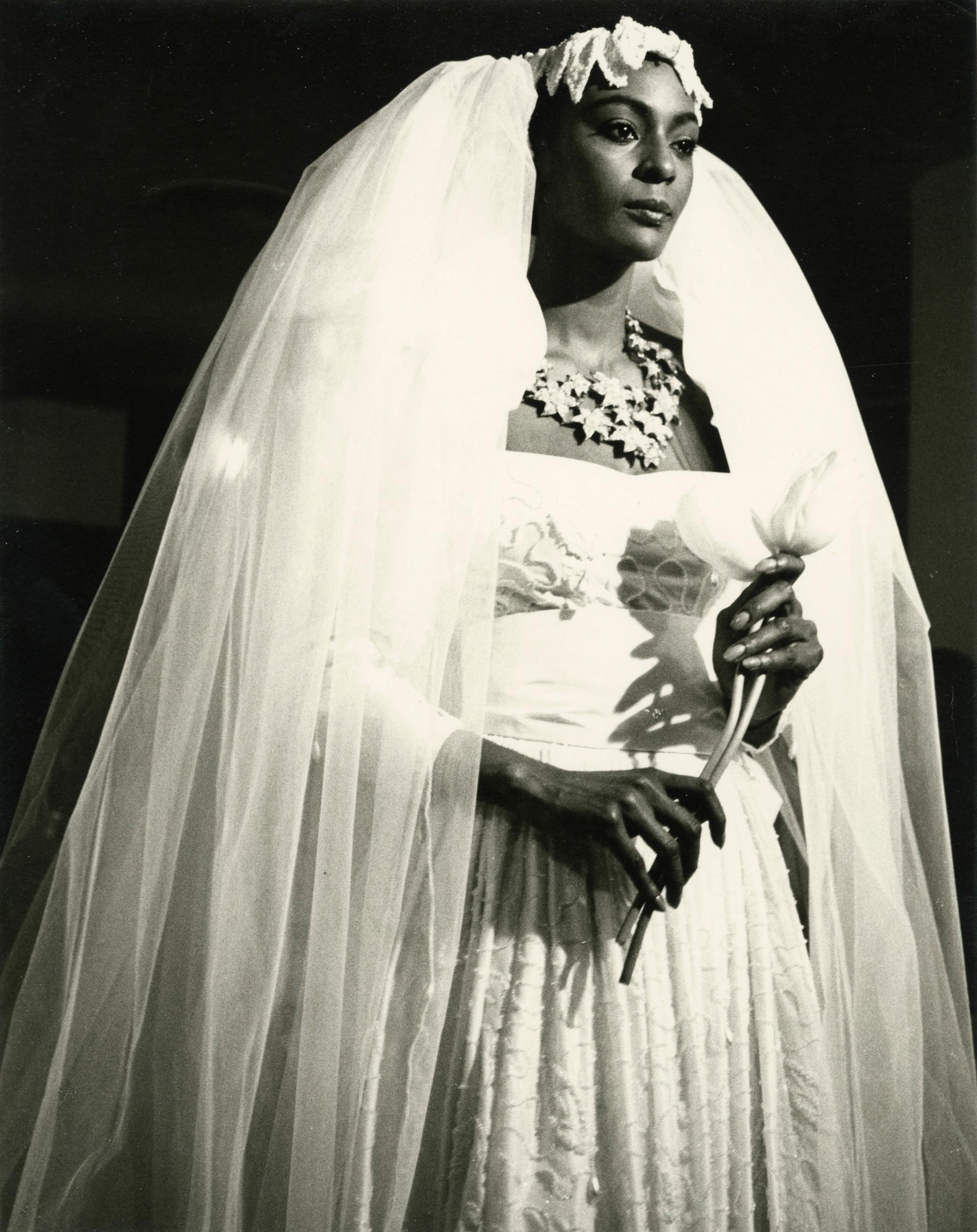 Black and White Photograph Andy Warhol - Bride