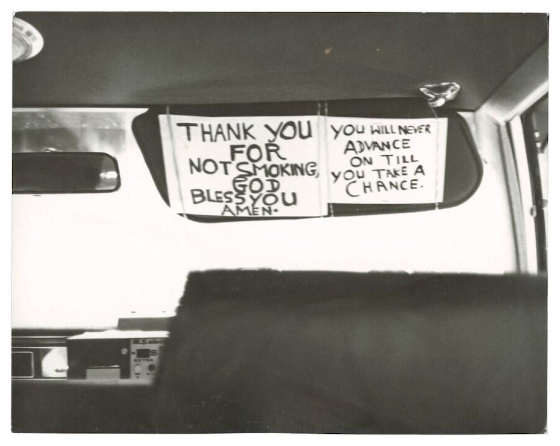 Black and White Photograph Andy Warhol - L'intérieur de la voiture
