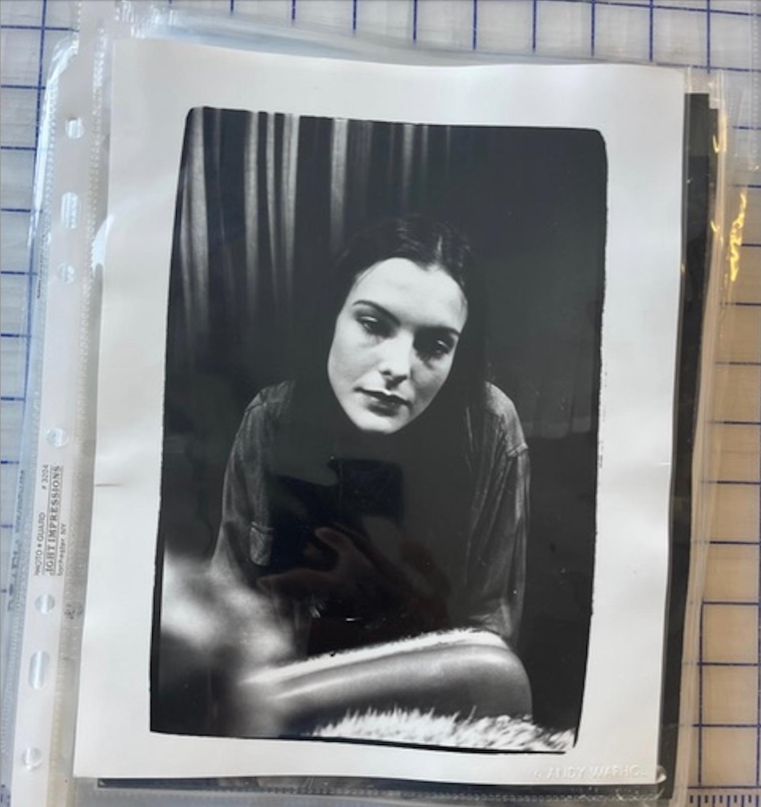 Carole Bouquet - Photograph de Andy Warhol