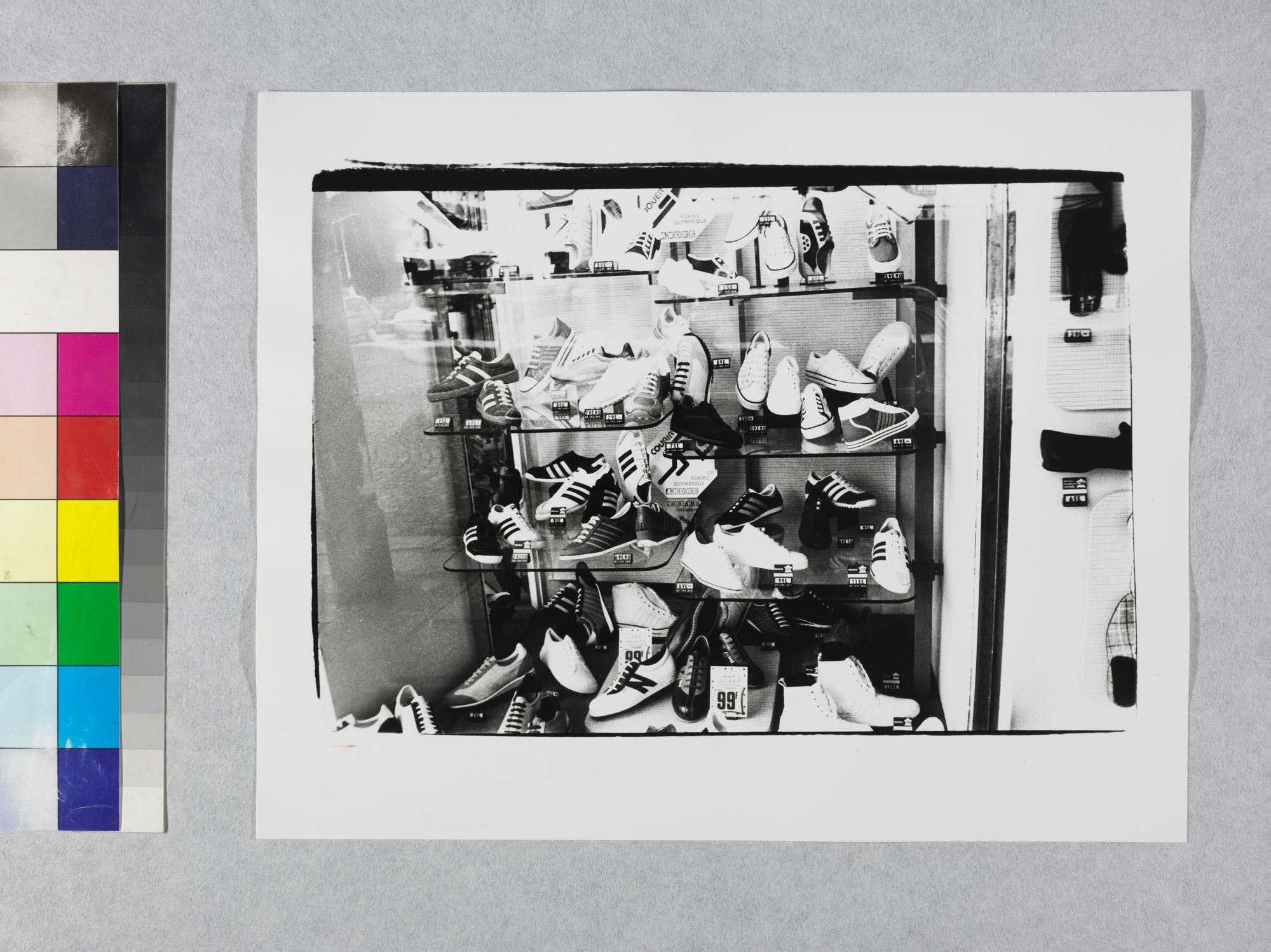 Impression argentée des chaussures d'Andy Warhol en vente 2