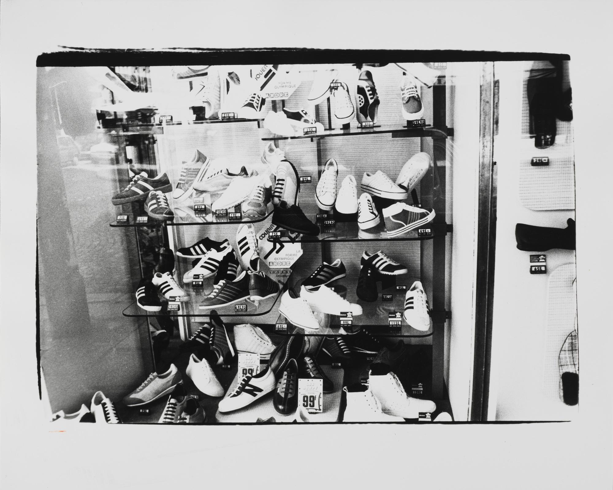 Impression argentée des chaussures d'Andy Warhol