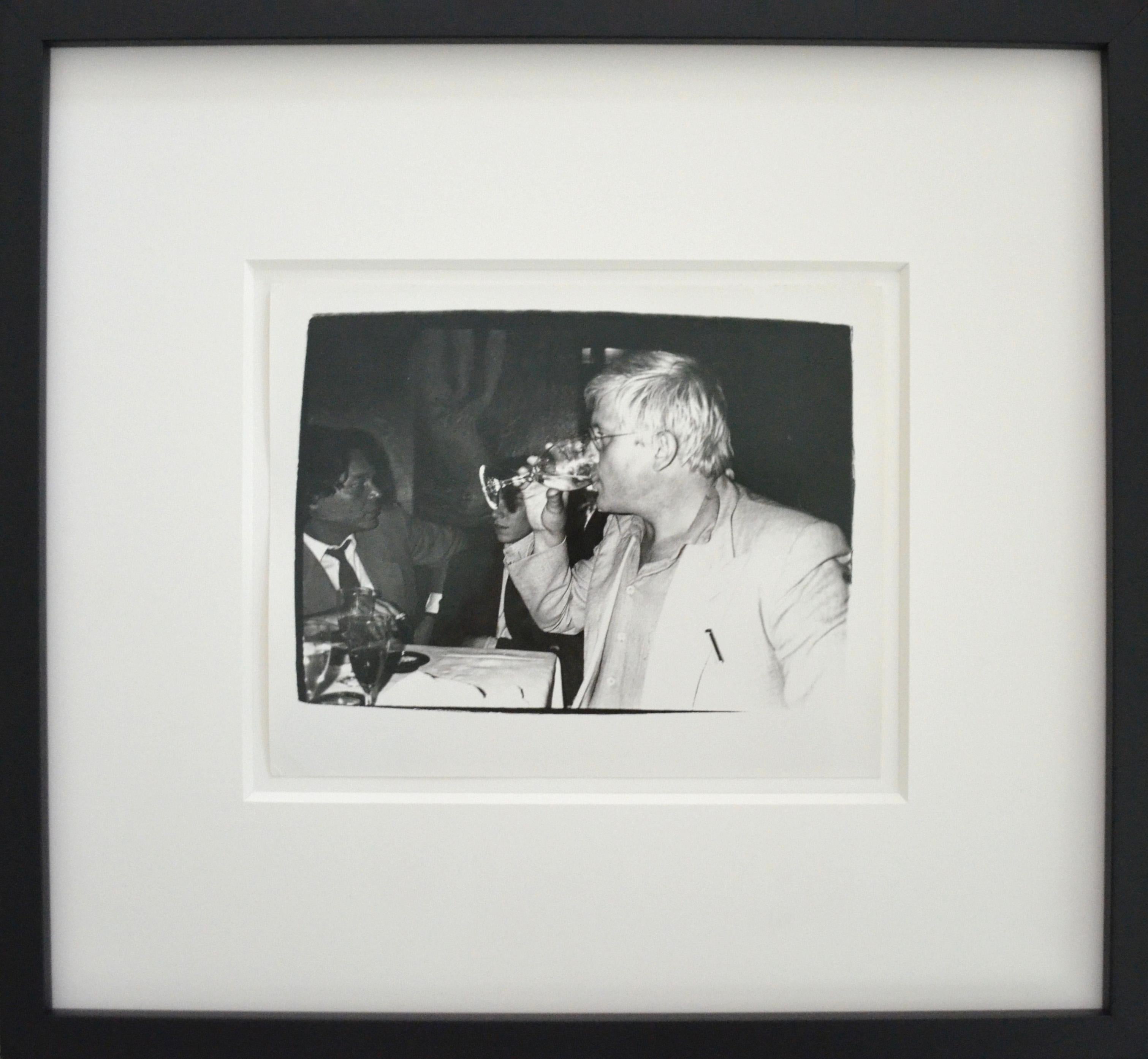 Black and White Photograph de Andy Warhol - David Hockney