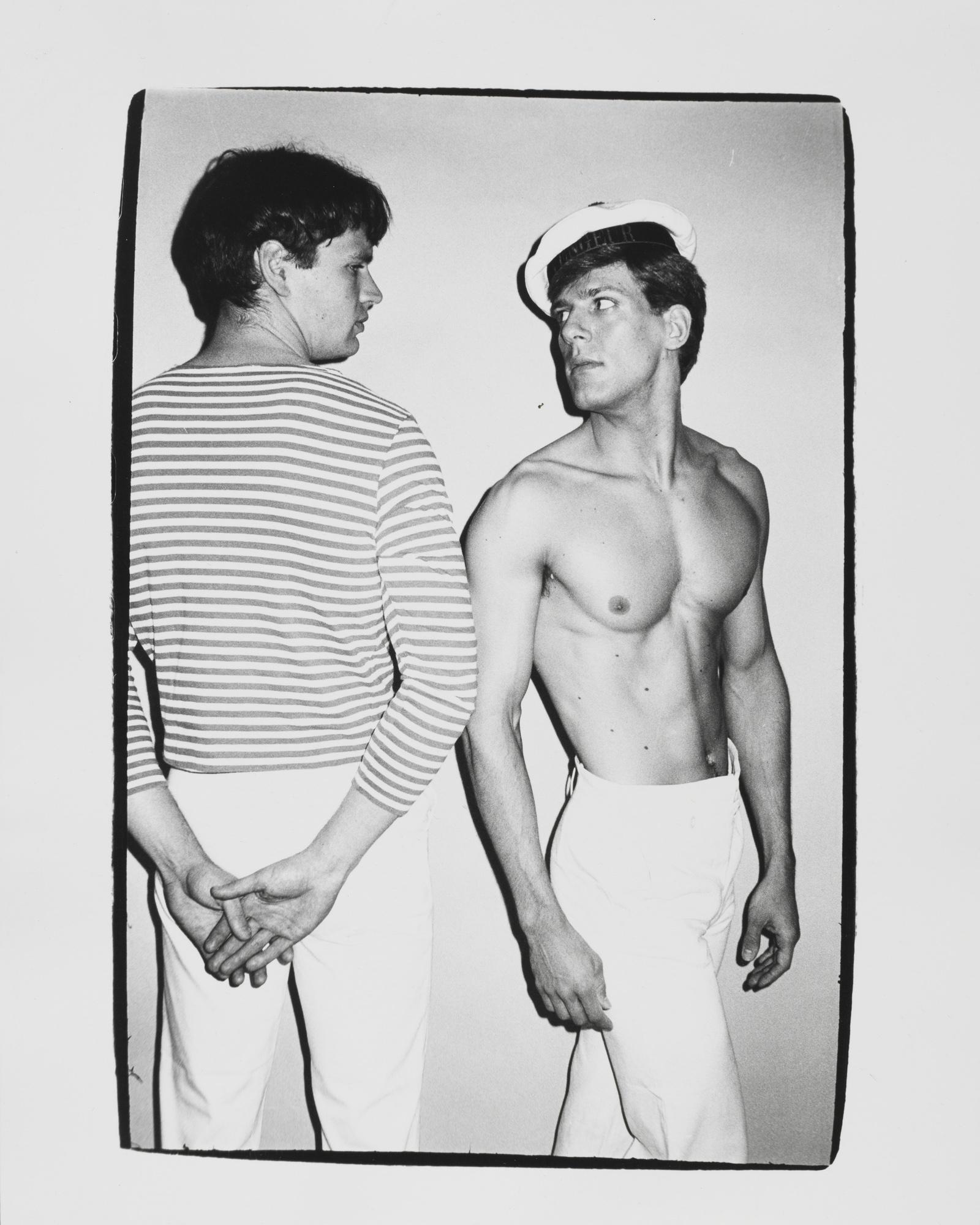Gelatinesilberdruck von 'Querelle' Männliche Modelle von Andy Warhol