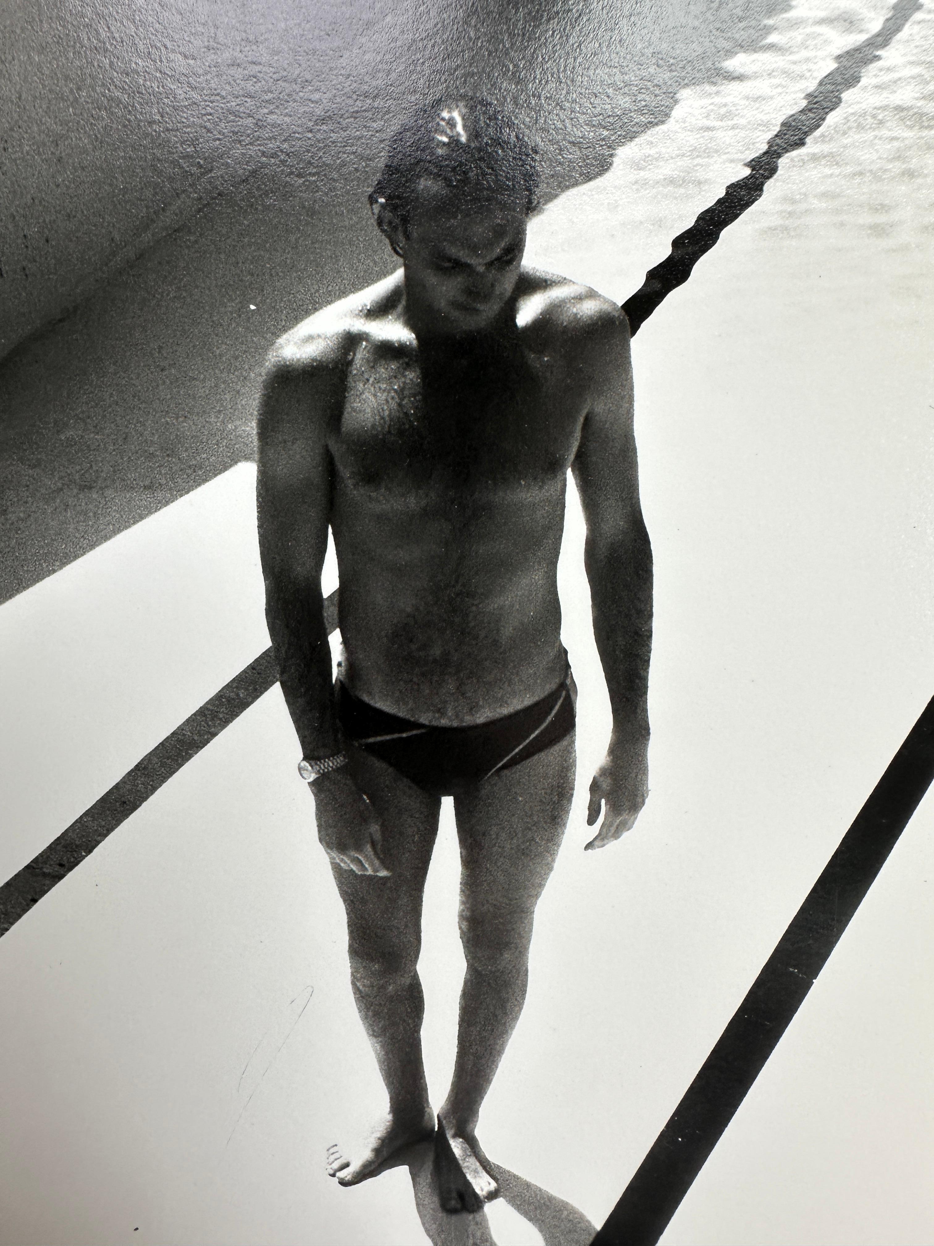 Jon Gould in Empty Pool in Palm Beach im Angebot 1