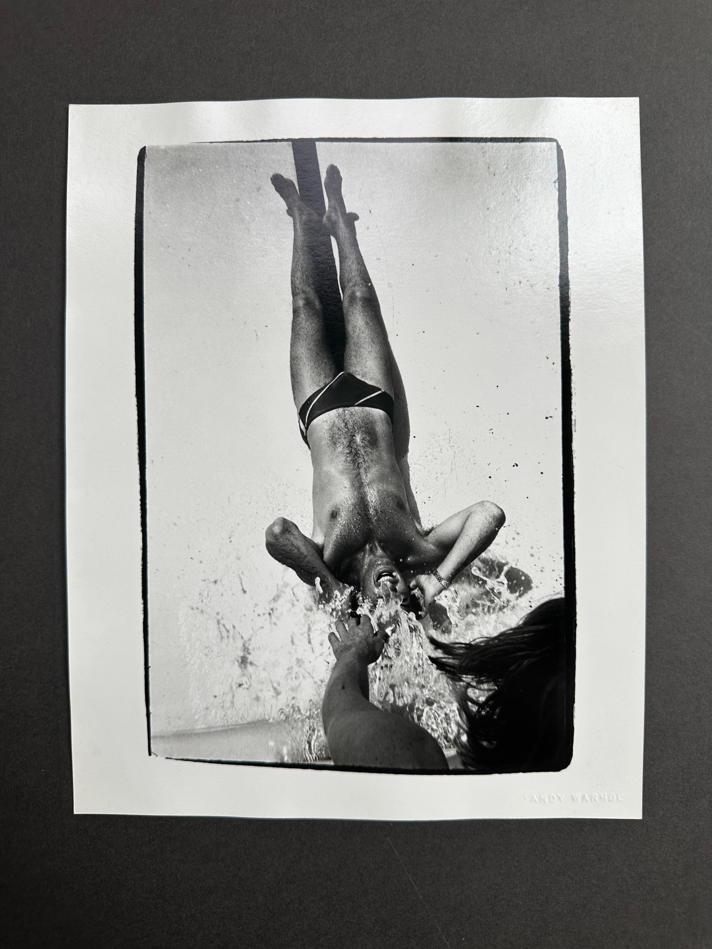 Jon Gould in Speedo in Palm Beach – Photograph von Andy Warhol