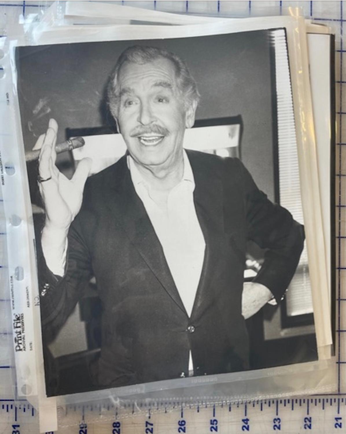 Milton Berle (a Los Angeles) - Photograph di Andy Warhol