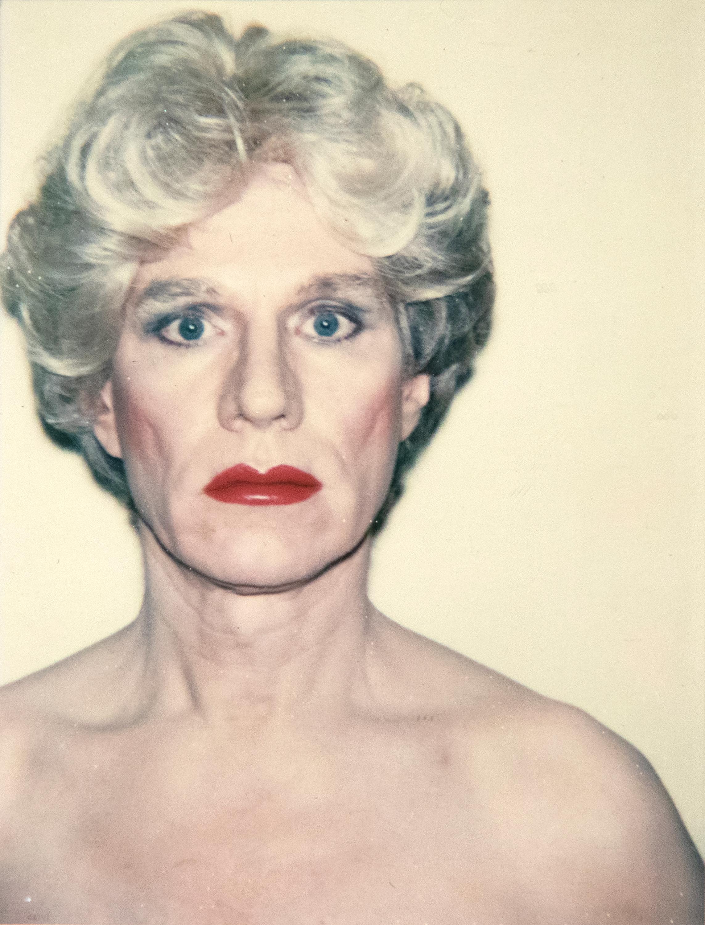 Self-Portrait in einem Platin-Griff; Self-Portrait in einem Platin-Seitenschreiber-Griff – Photograph von Andy Warhol