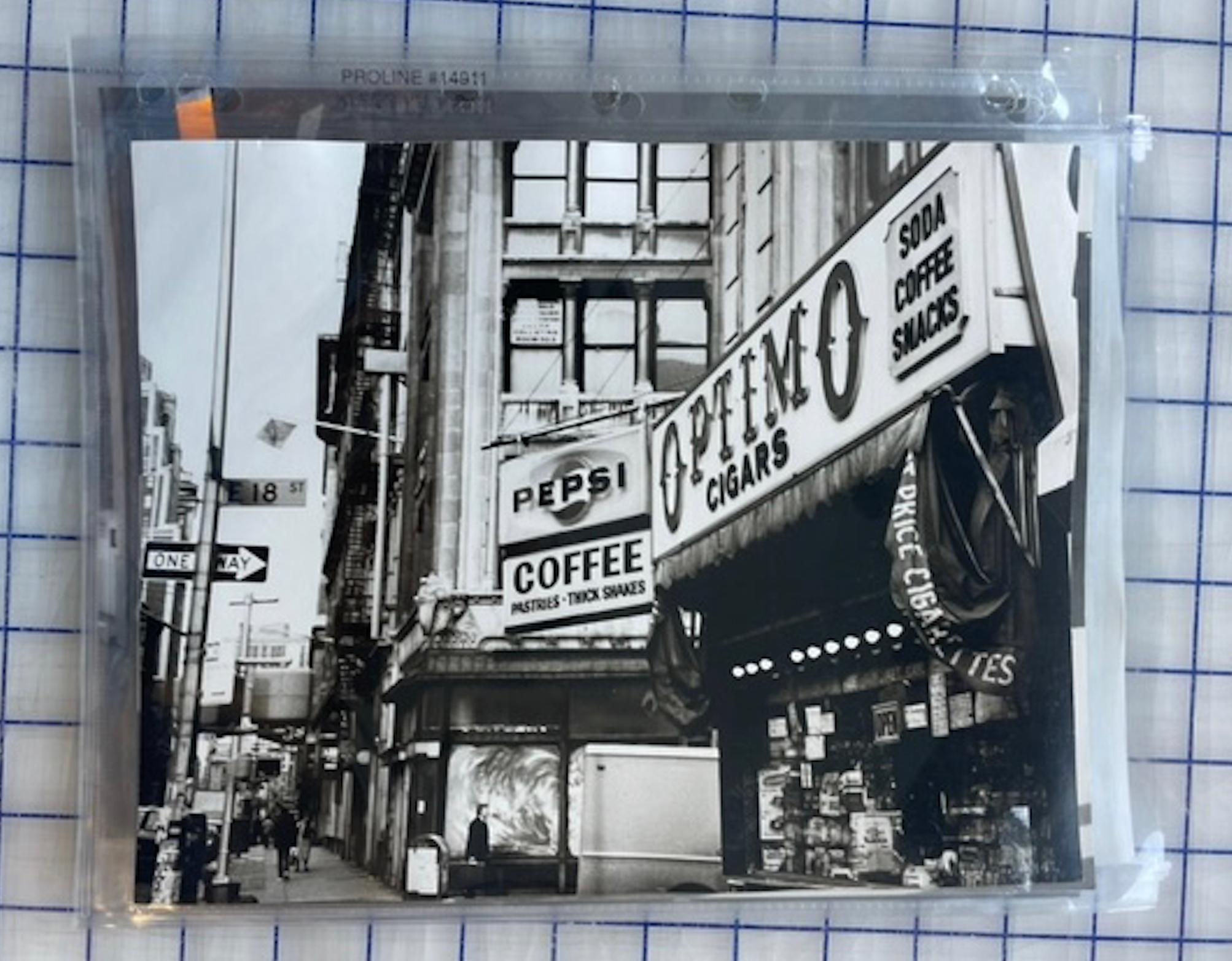 Calle - Photograph de Andy Warhol