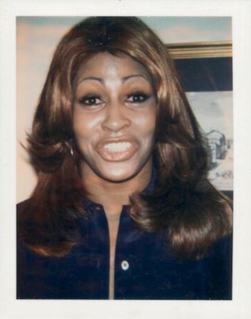 Andy Warhol Portrait Photograph – Tina Turner von Tina