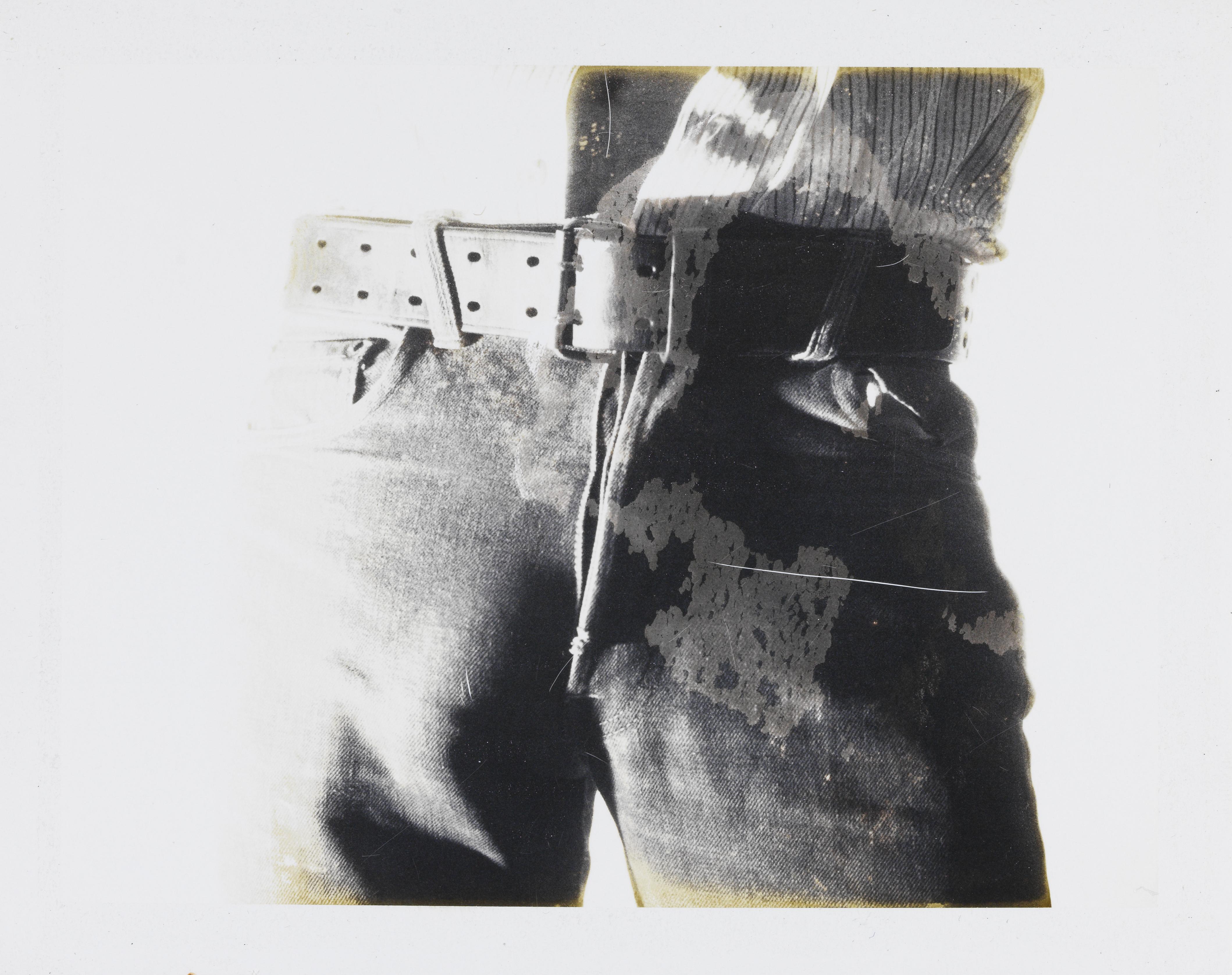 Andy Warhol Figurative Photograph – Studie für das Albumcover von Rolling Stone's „Sticky Fingers“ – Polaroid