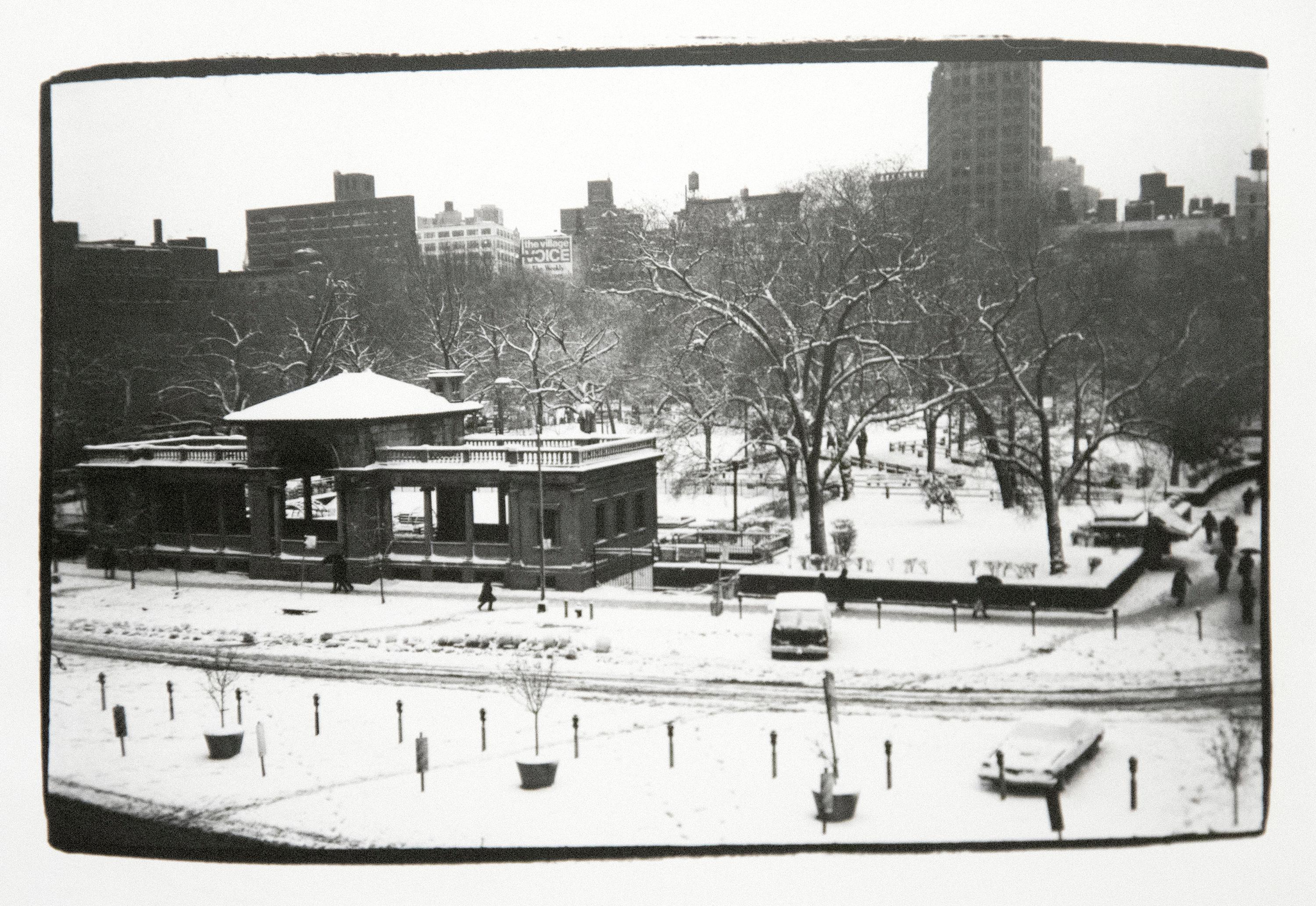 Andy Warhol Landscape Photograph – Union Square