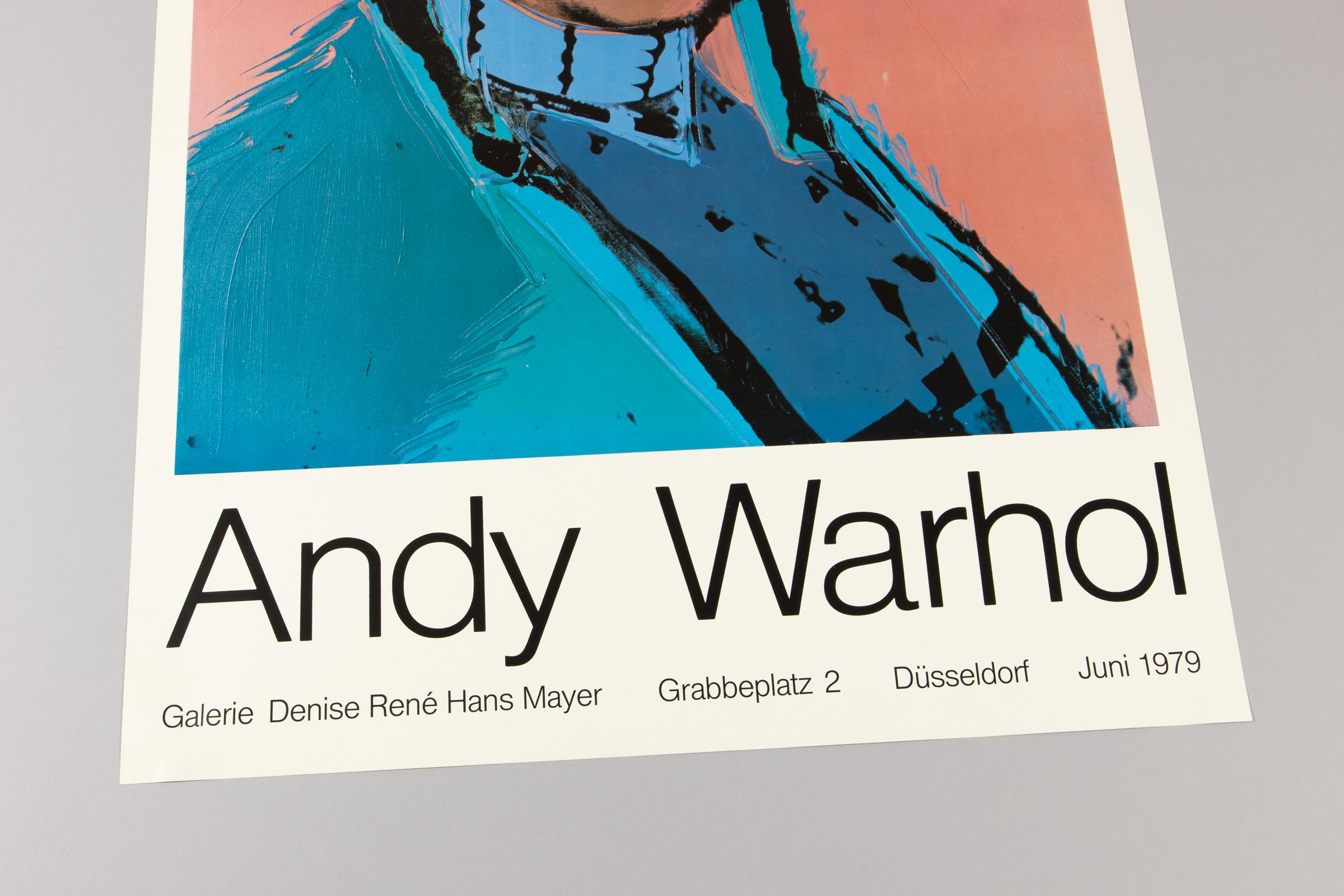 After Andy Warhol, Russel Means (Indio americano) - Póster de exposición firmado en venta 3