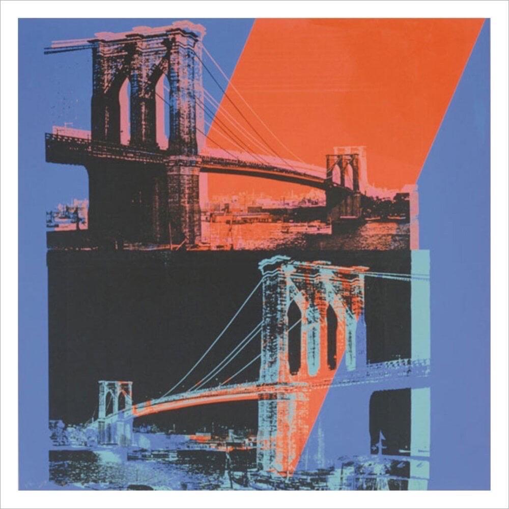 Andy Warhol, Pont de Brooklyn, 1983/2022 (rose, rouge, bleu)

Format du papier 97 × 97 cm
Taille de l'image 90 × 90 cm

Papier numérique de conservation mat de 250 g/m².

De 1949 à sa mort, la ville de New York a été le lieu de résidence d'Andy