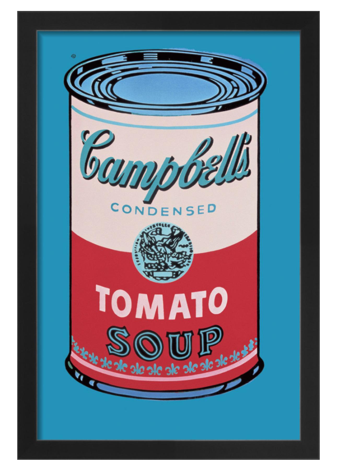 Andy Warhol, Campbell's Soup Can, 1965 (rosa und rot) (gerahmt) 

250gsm gestrichenes grafisches Papier

Papierformat: 33 x 48 cm 
Gerahmte Größe: 36 x 51 cm

In einem mattschwarzen Rahmen aus nachhaltiger Produktion 

Die Campbell's Soup Cans von