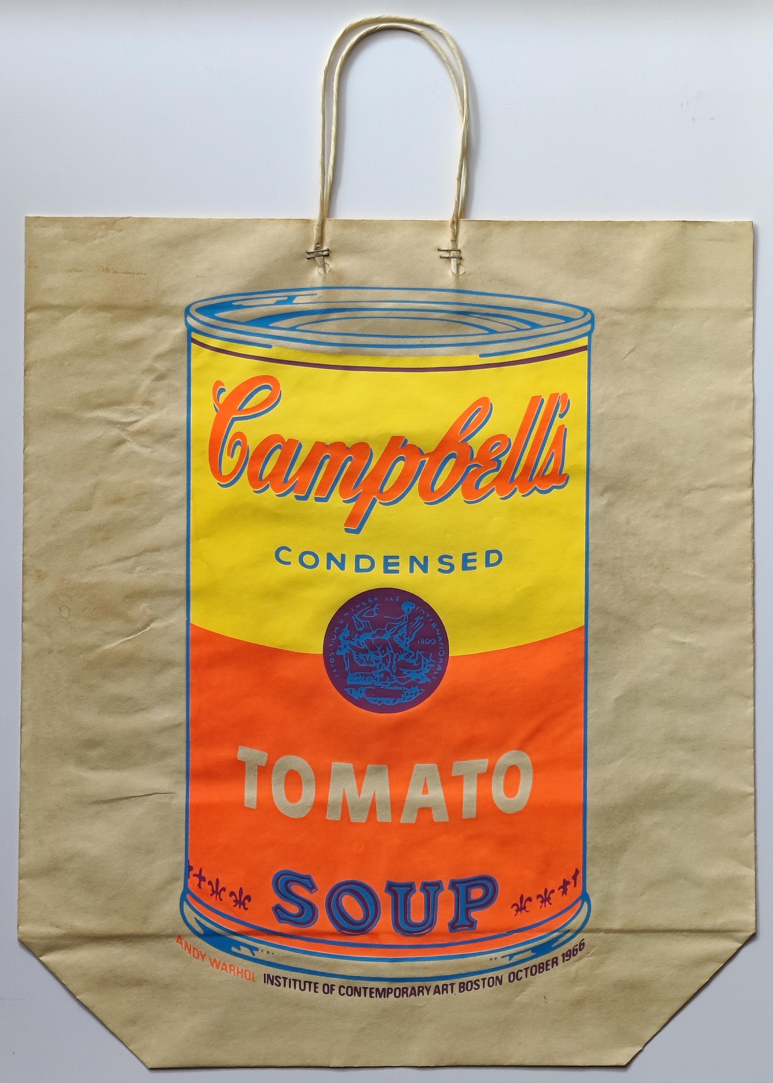 Andy Warhol
Lata de sopa Campbell's (Tomate), 1966
Serigrafía en colores sobre bolsa de la compra de una edición de tamaño desconocido
Tamaño 48,9 x 43,2 cm
Publicado por el Instituto de Arte Contemporáneo de Boston para una exposición de