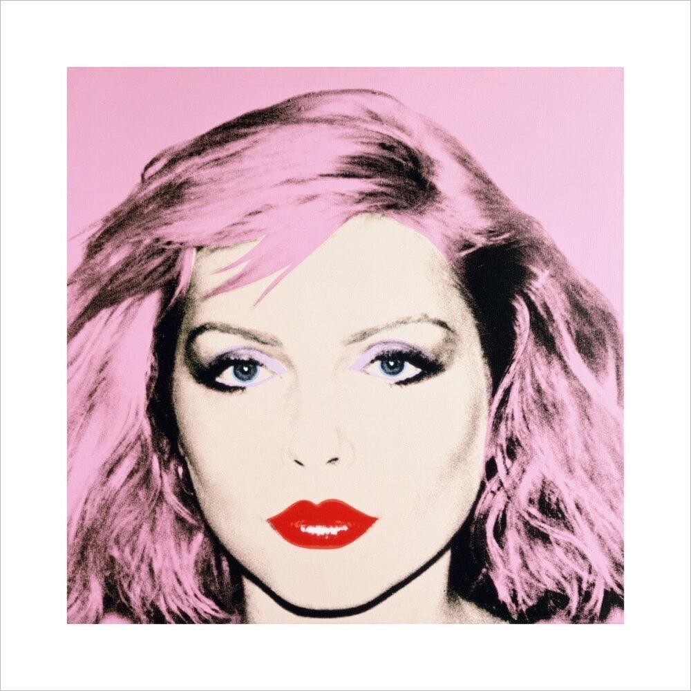 Andy Warhol, Debbie Harry, 1980/2022 (rose)

Format du papier 100 × 100 cm
Taille de l'image 80 × 80 cm

Papier numérique de conservation mat de 250 g/m². Un papier très polyvalent de haute qualité fabriqué en Allemagne à partir de pâte de bois sans