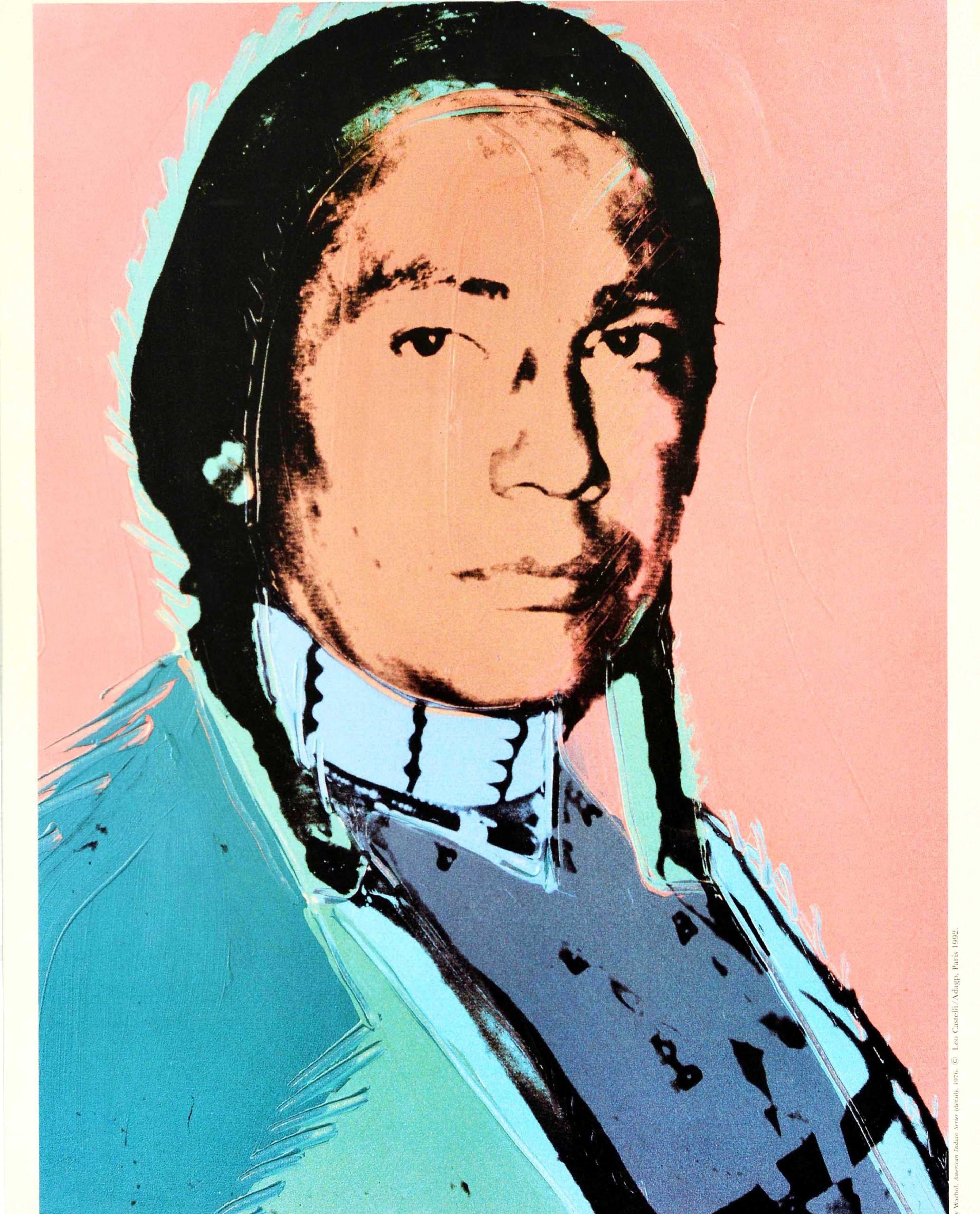Affiche publicitaire vintage originale pour L'art des Etats-Unis / The Art of The United States, présentant un portrait Pop Art coloré de l'Américain Russell Means en costume traditionnel, réalisé par le célèbre artiste Andy Warhol (1928-1987).
