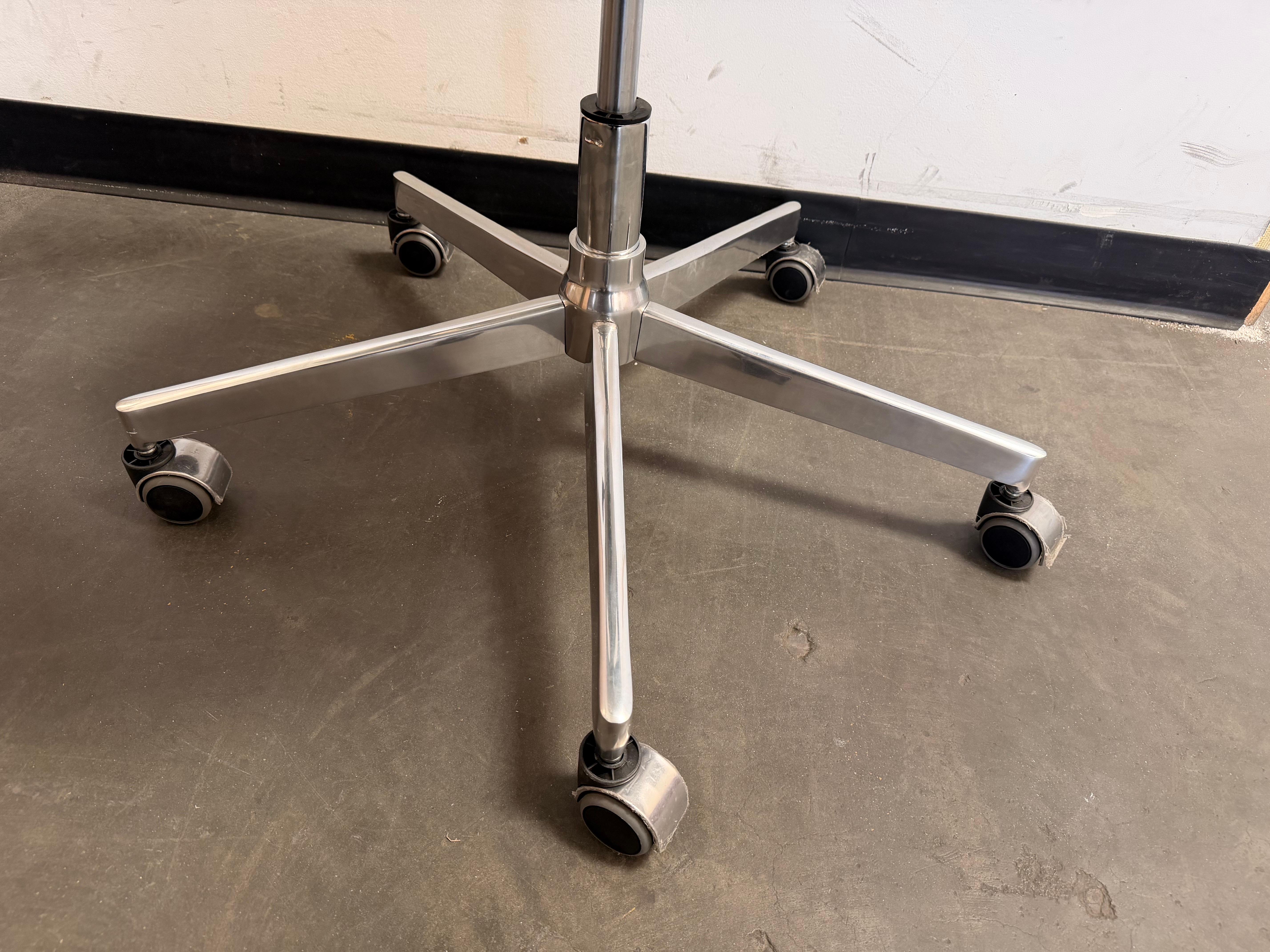 Sillón de oficina años 60 Anelpor Ricardo Fasanello en venta 7