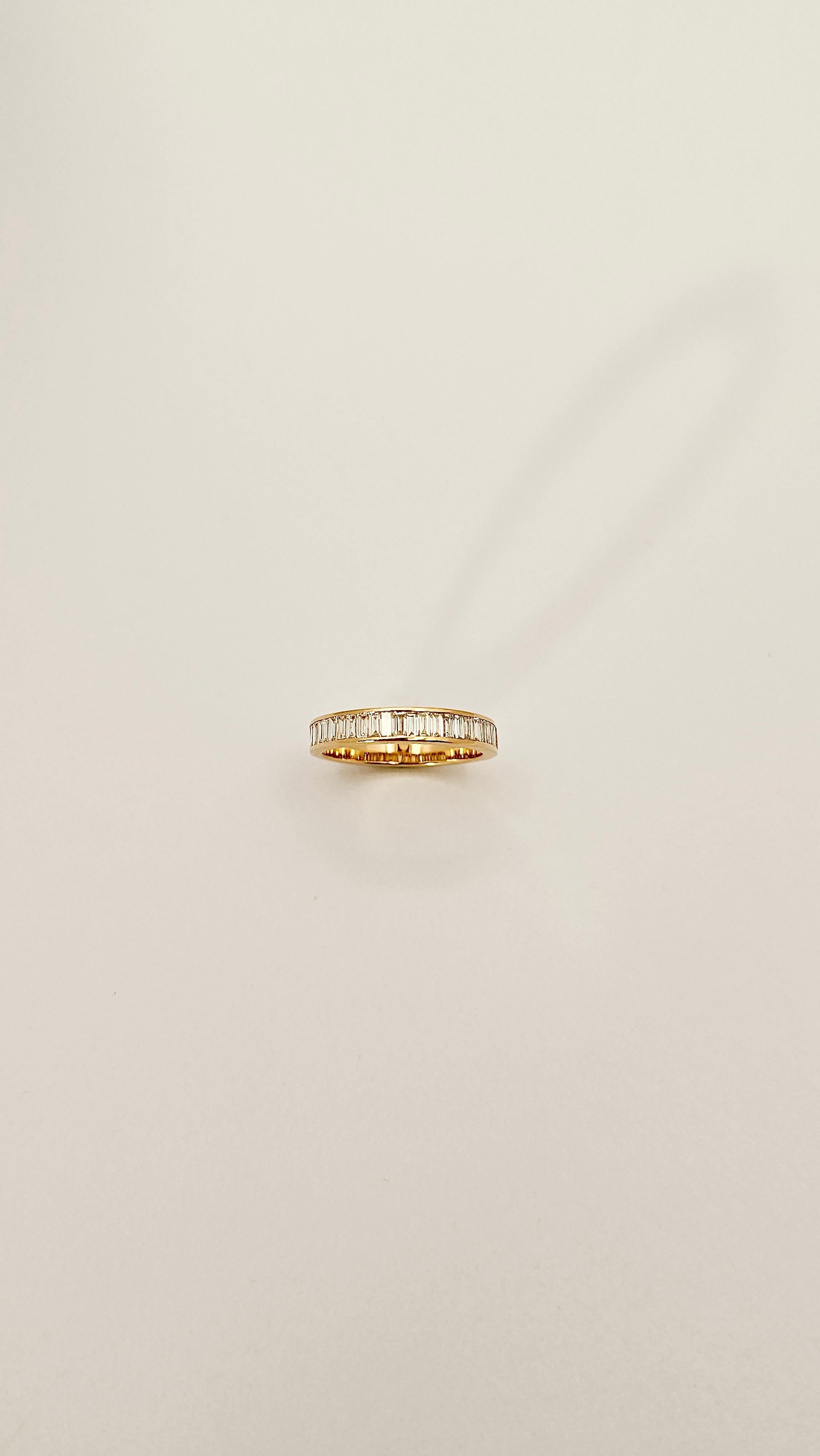 Band Ring with Baguette Diamonds in 18Kt Rose Gold For Sale 1