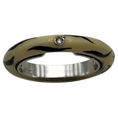 Anello a fascia in argento 925 con smalto bianco e nero e diamante naturale