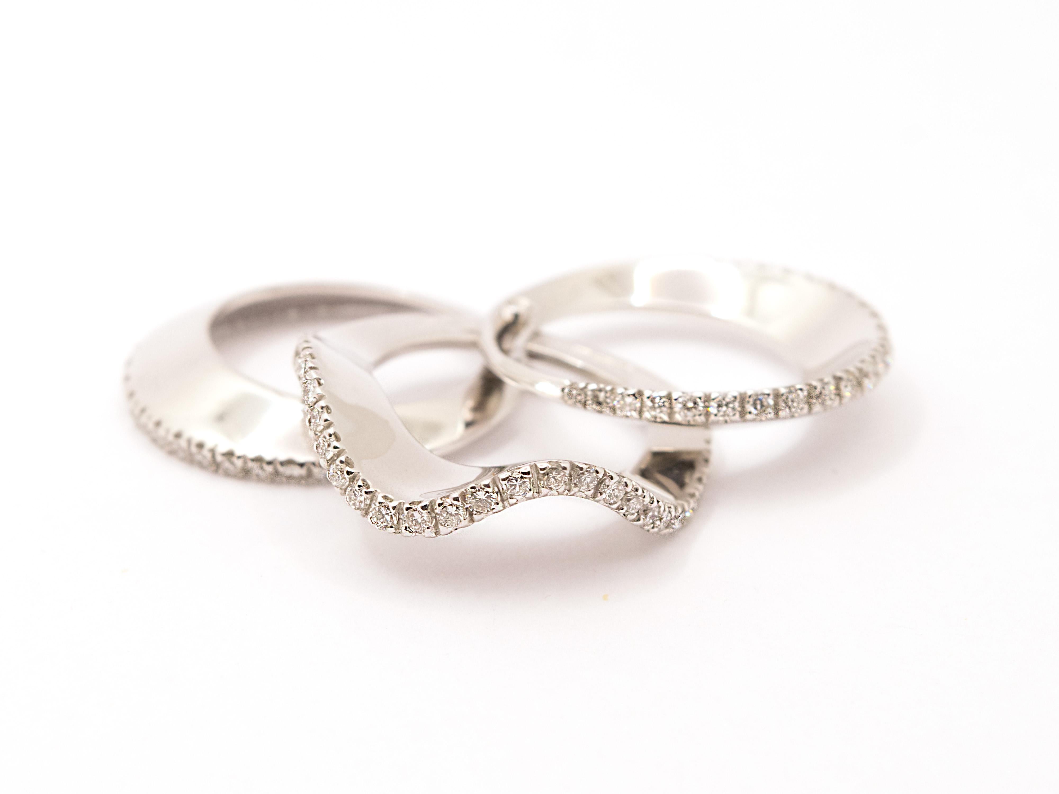 Anello a Fascia in Oro Bianco 18 Kt e Diamanti Ct 1,30 (Brillantschliff) im Angebot