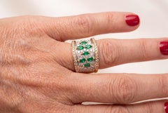 Anello a Fascia in Oro Bicolore 18k con Smeraldi Marquise e Diamanti