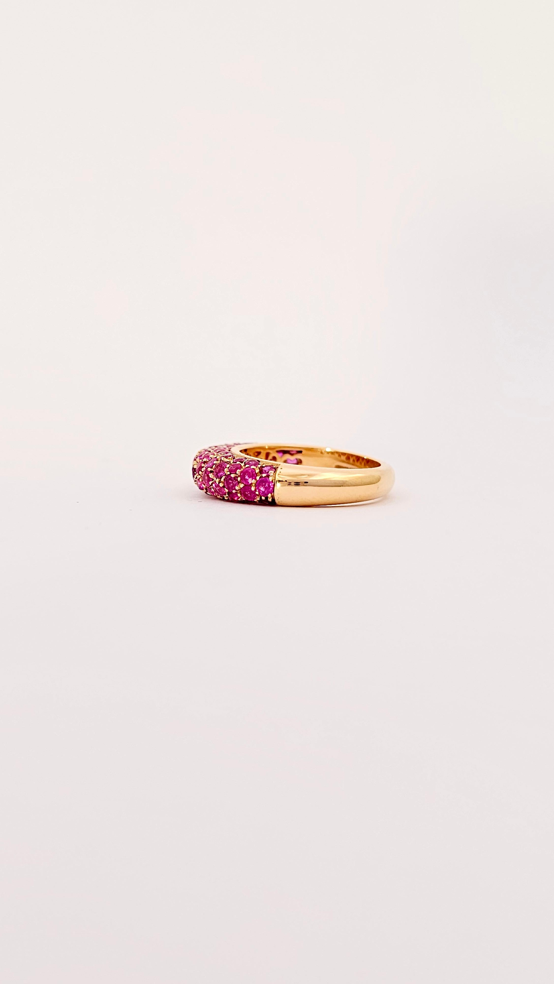 Contemporain Anello a Fascia in Oro Rosa e Zaffiri Rosa en vente
