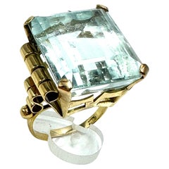 1940s ring with huge aquamarine