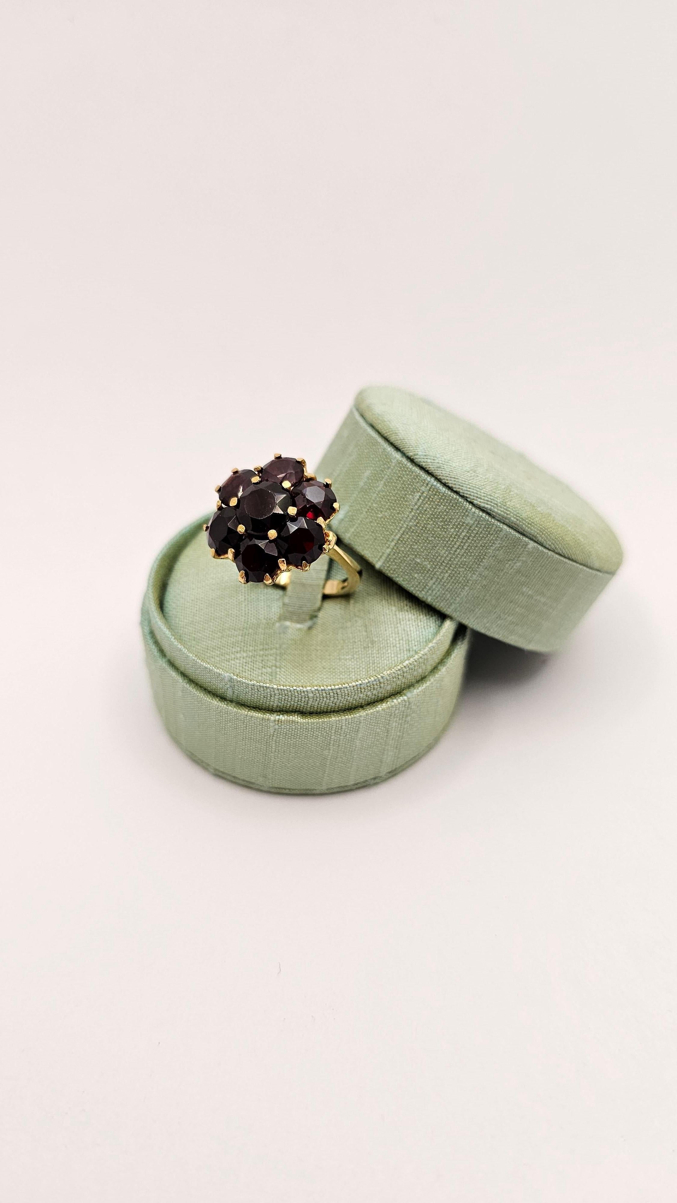 Women's or Men's 18 Kt Gold and Garnet Antique Ring For Sale