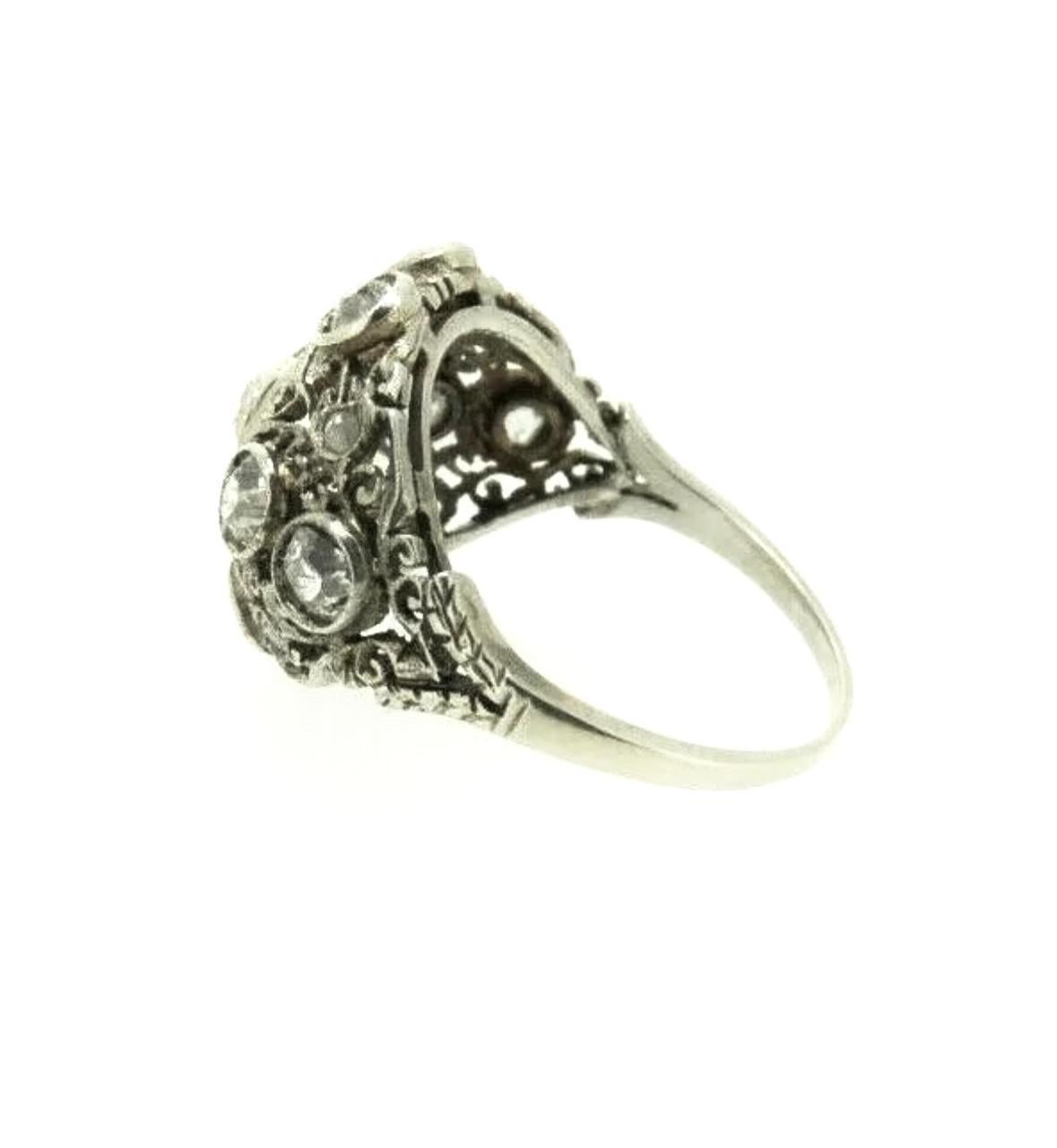 Art Nouveau ring in 18k white gold with antique-cut diamonds 2.2 ct total For Sale 5