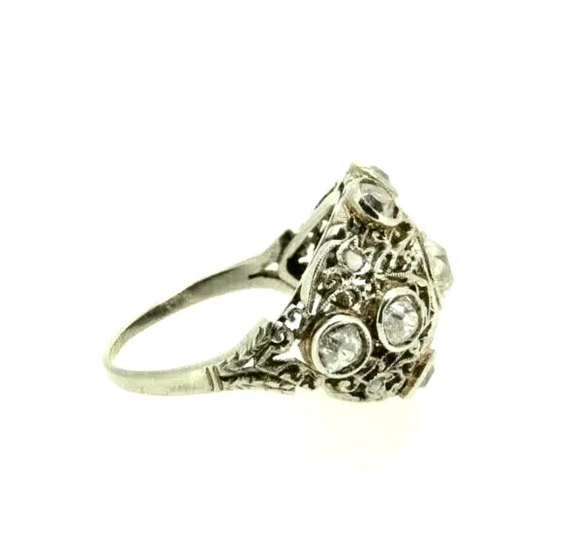 Art Nouveau ring in 18k white gold with antique-cut diamonds 2.2 ct total For Sale 2