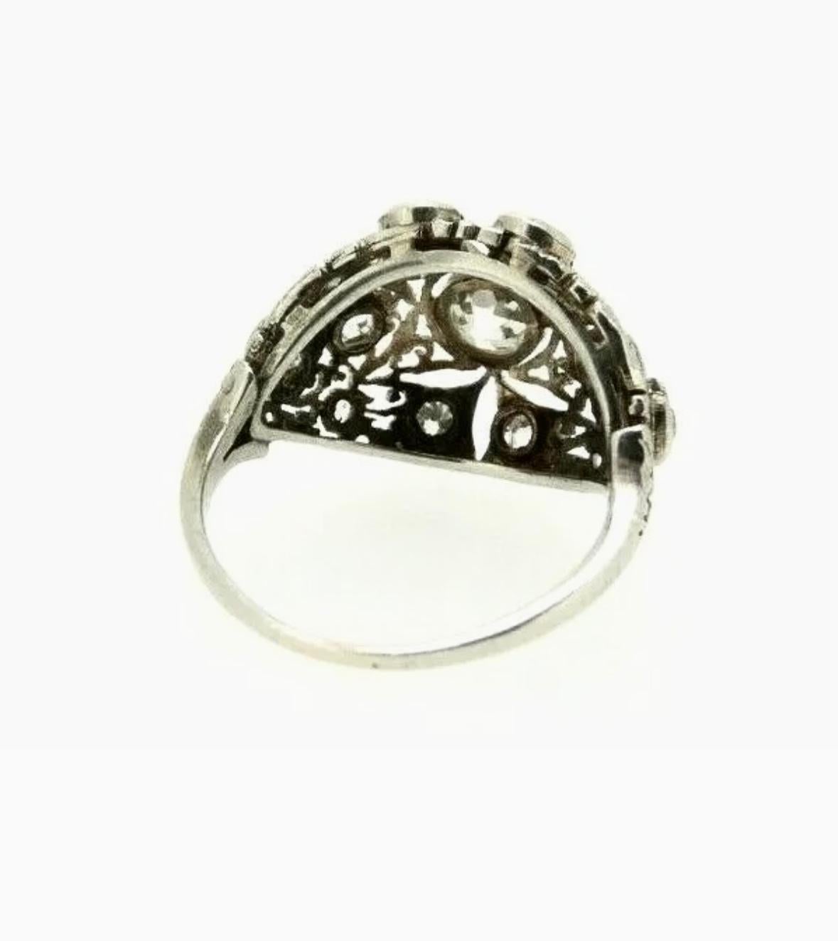 Art Nouveau ring in 18k white gold with antique-cut diamonds 2.2 ct total For Sale 4