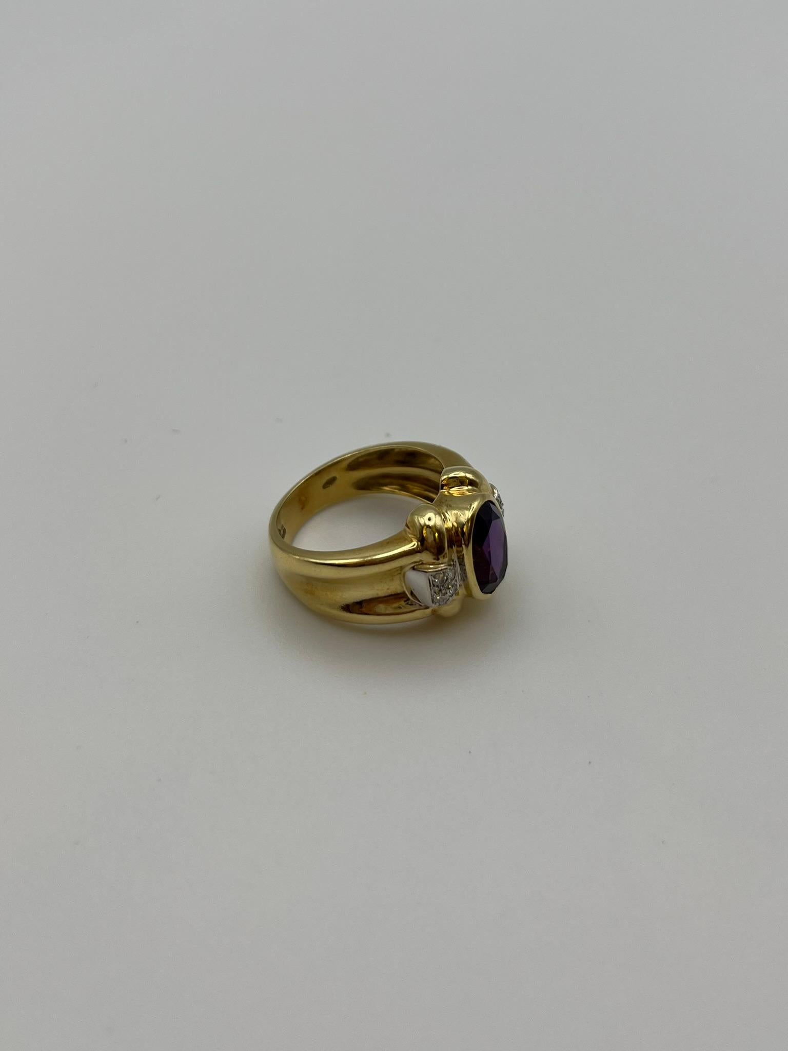 Anillo artesanal de oro con amatista y diamantes - Pieza única en venta 1