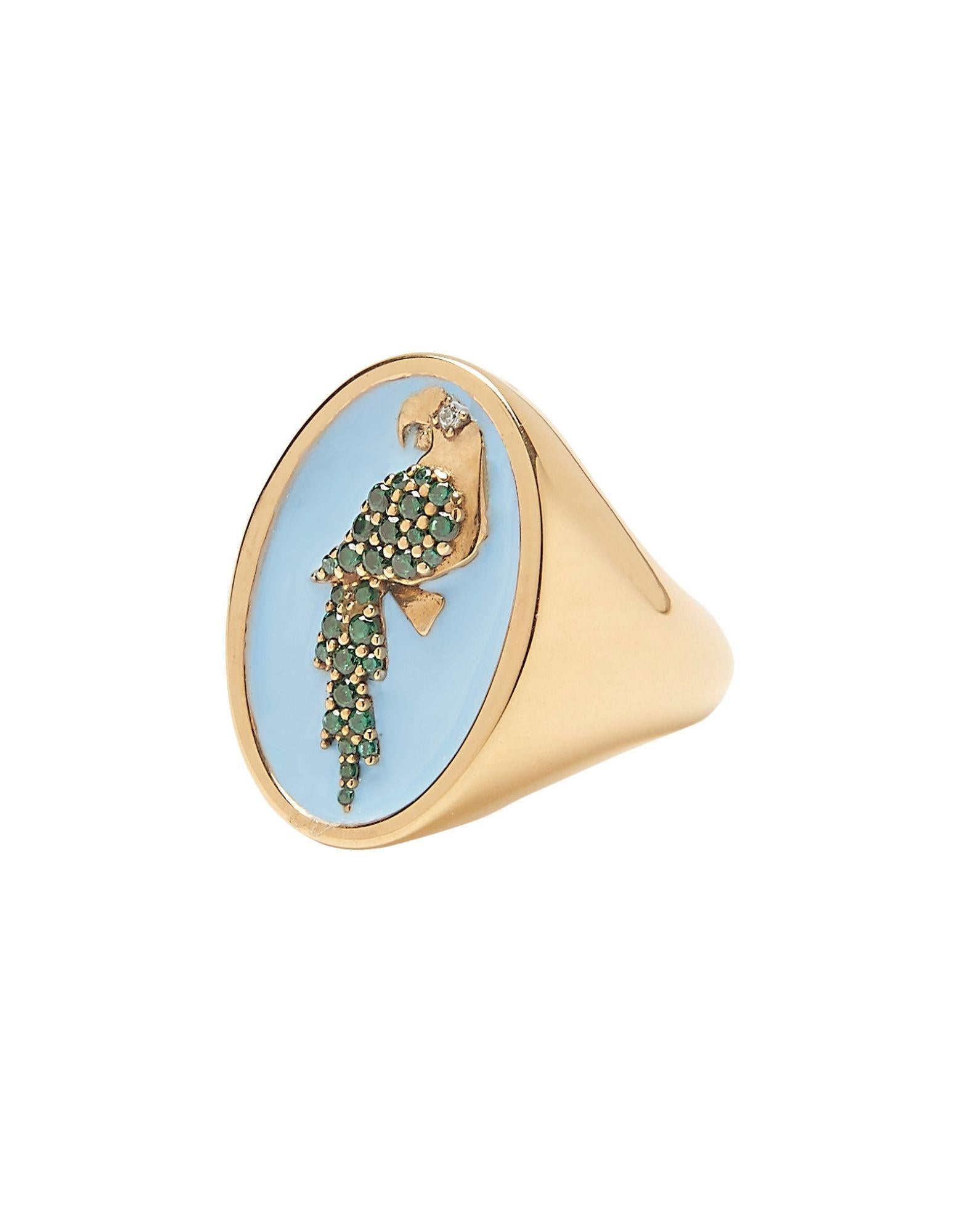 Chevalier Ring Enameled Parrot

Thais Bernardes takes the iconic figure of the Brazilian parrot, a symbol of creativity and freedom, and reinterprets it into an elegant and artistic Chevalier ring.

It is part of the Brazilian Soul collection, which