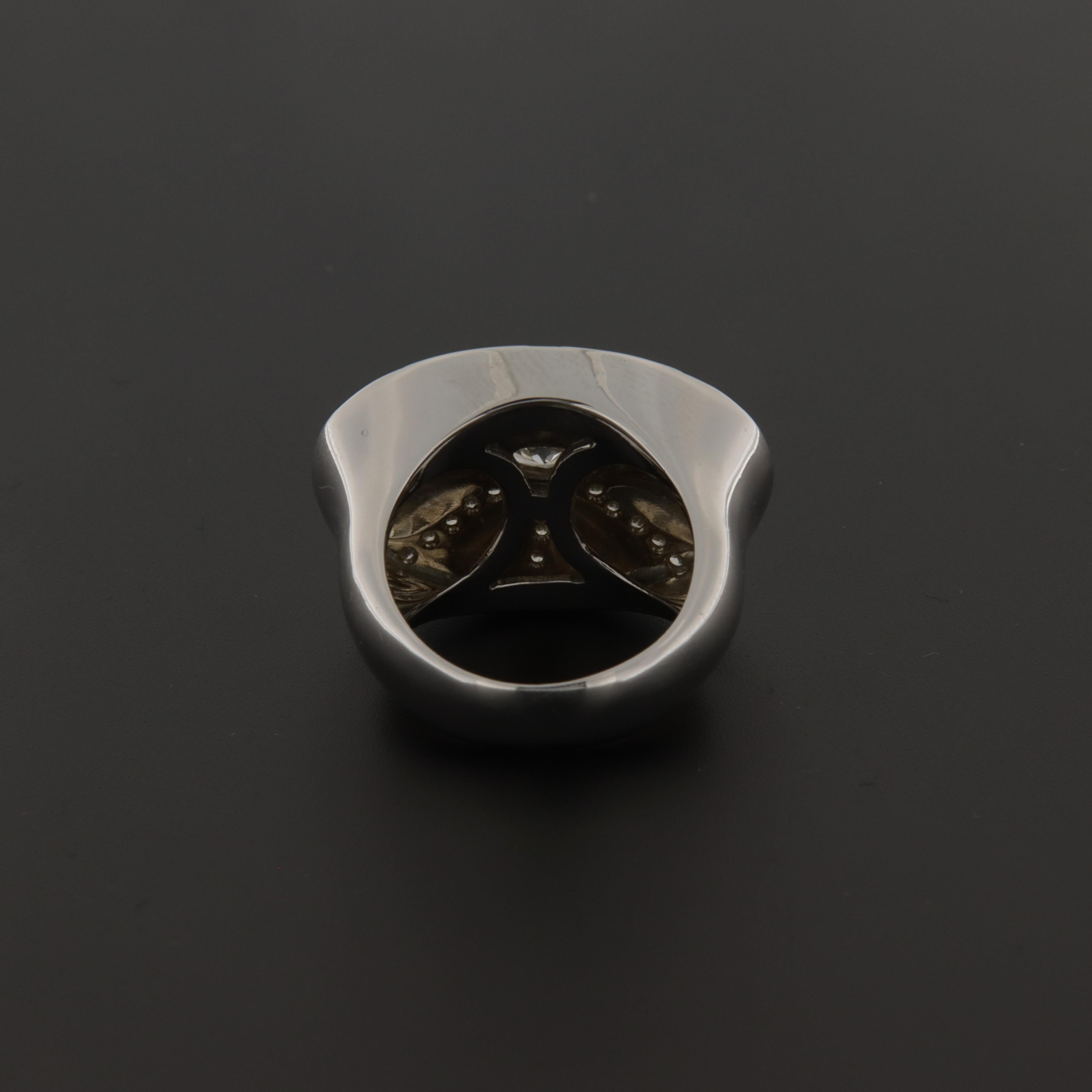 Moderne Bague en or blanc en forme de queue de coq avec diamants ct.0.65 en vente
