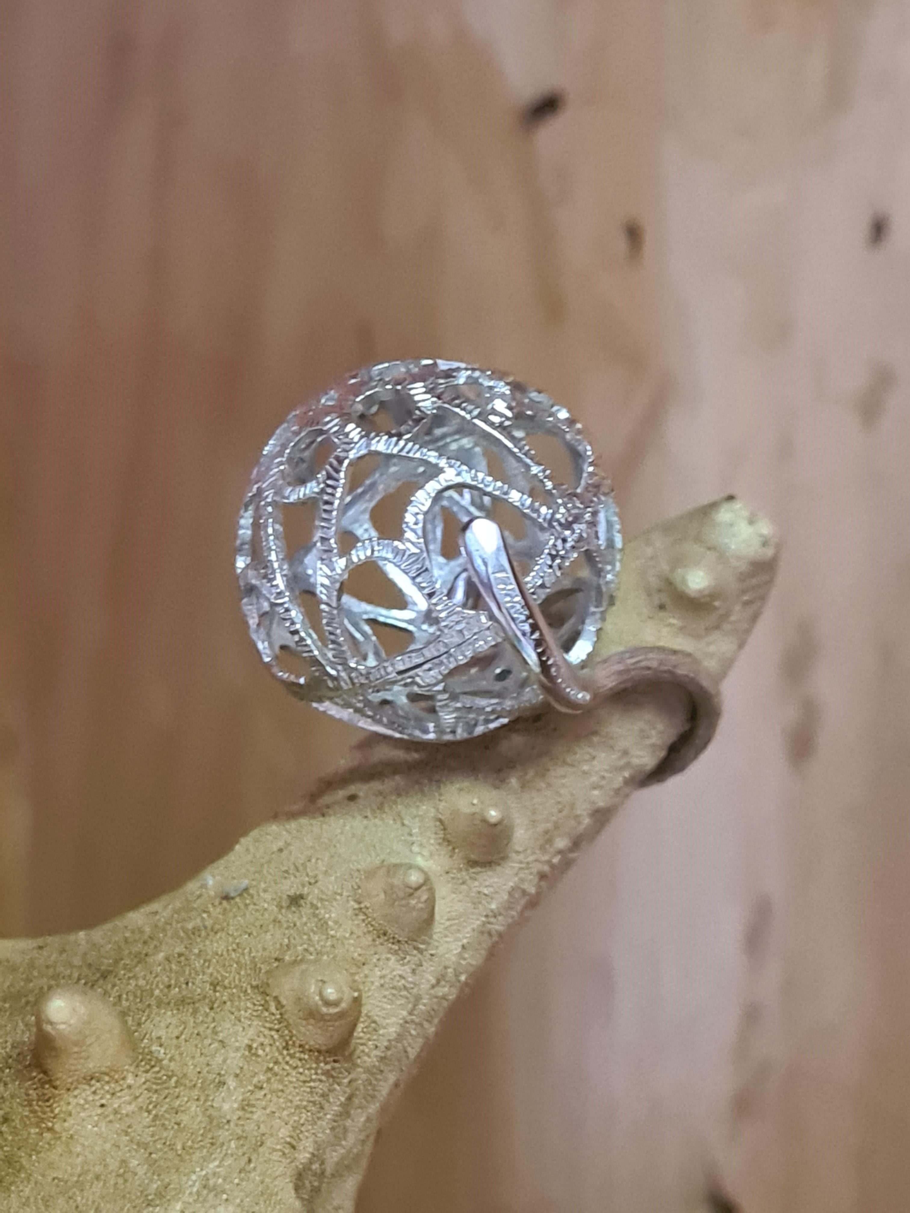 Anello collezione Disco Traforato preistorico For Sale 3
