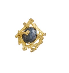 18KT Yellow Gold "Steps" Collection Ring with Star Sapphire and Diamonds