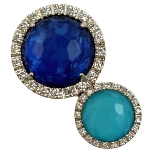 Anello con diamanti bianchi e triplette con zaffiro blu e turchese en venta