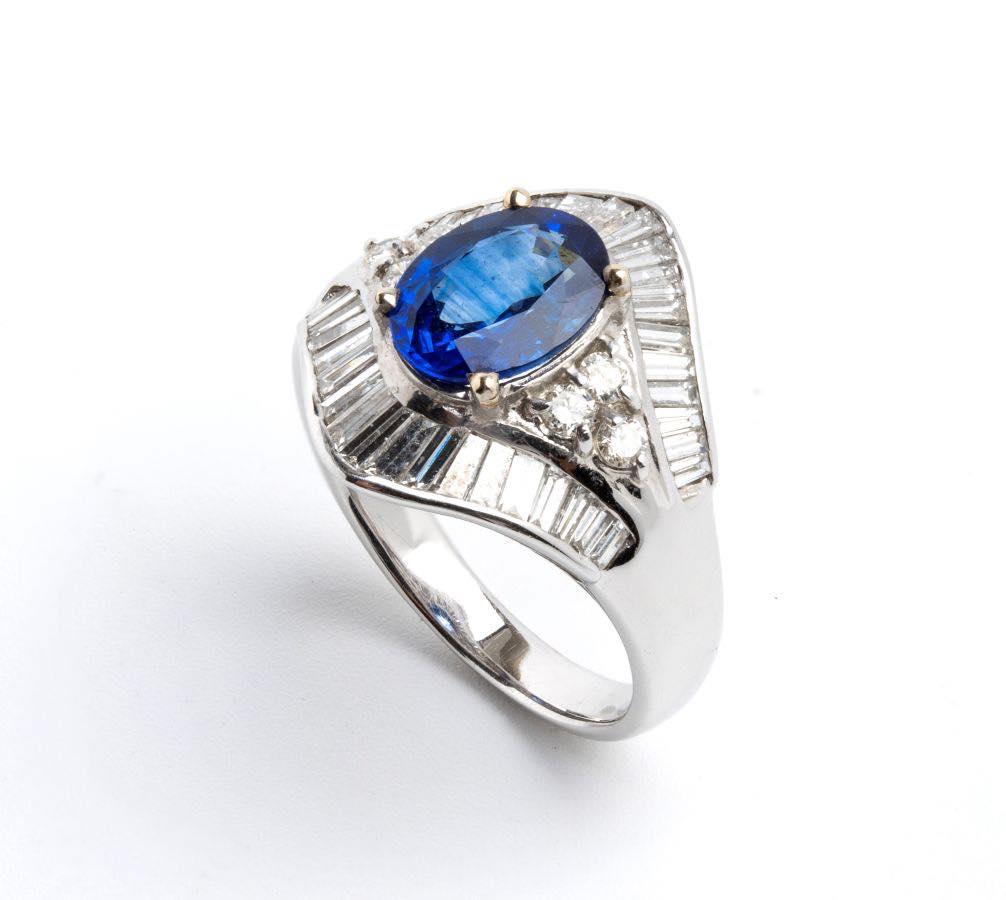 Saphir- und Diamantring aus 18k Weißgold im Zustand „Gut“ im Angebot in Roma, IT