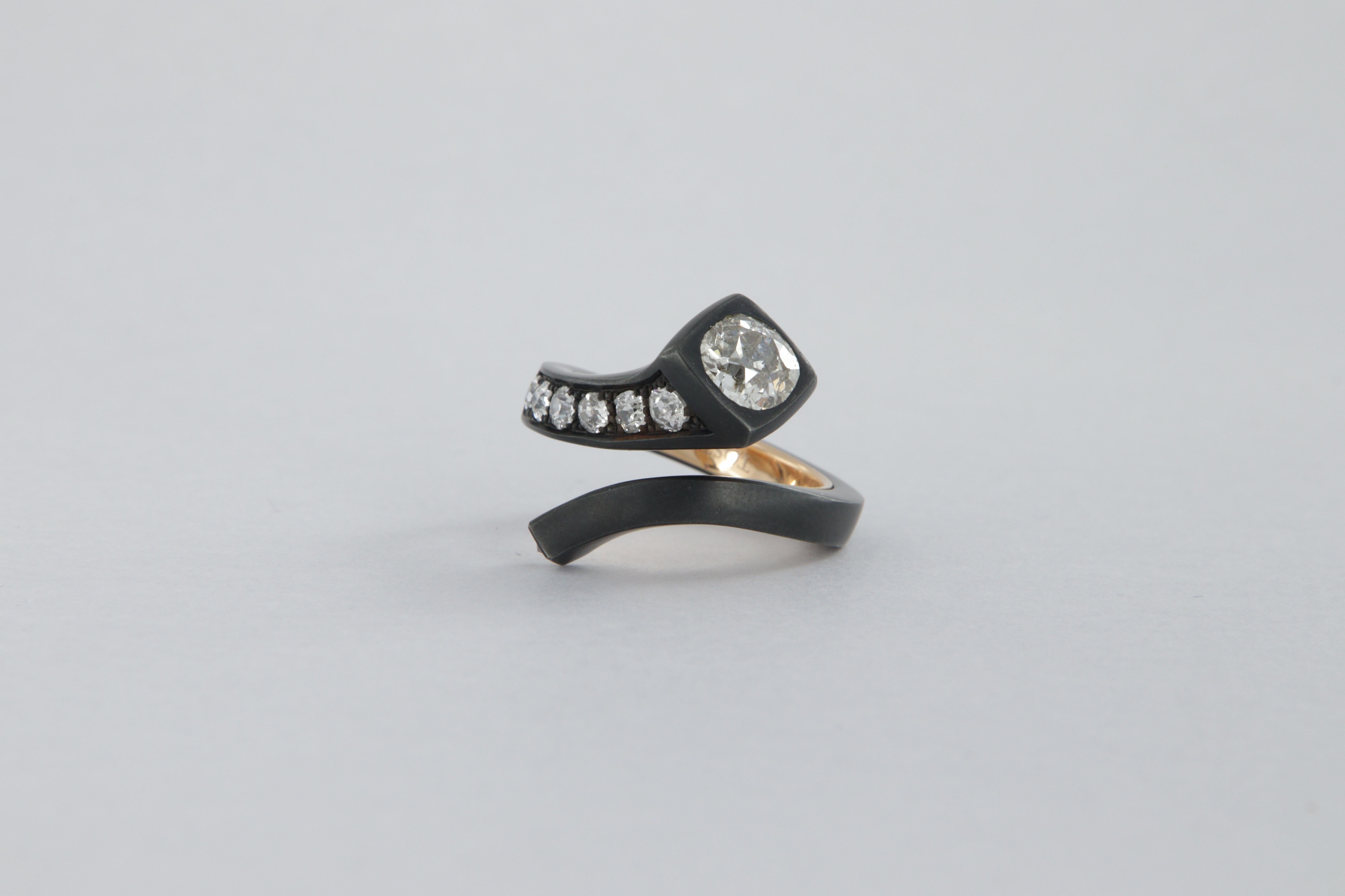 Tosti anello a chiodo con diamanti taglio antico carati 1.85 in ferro e oro  For Sale 2