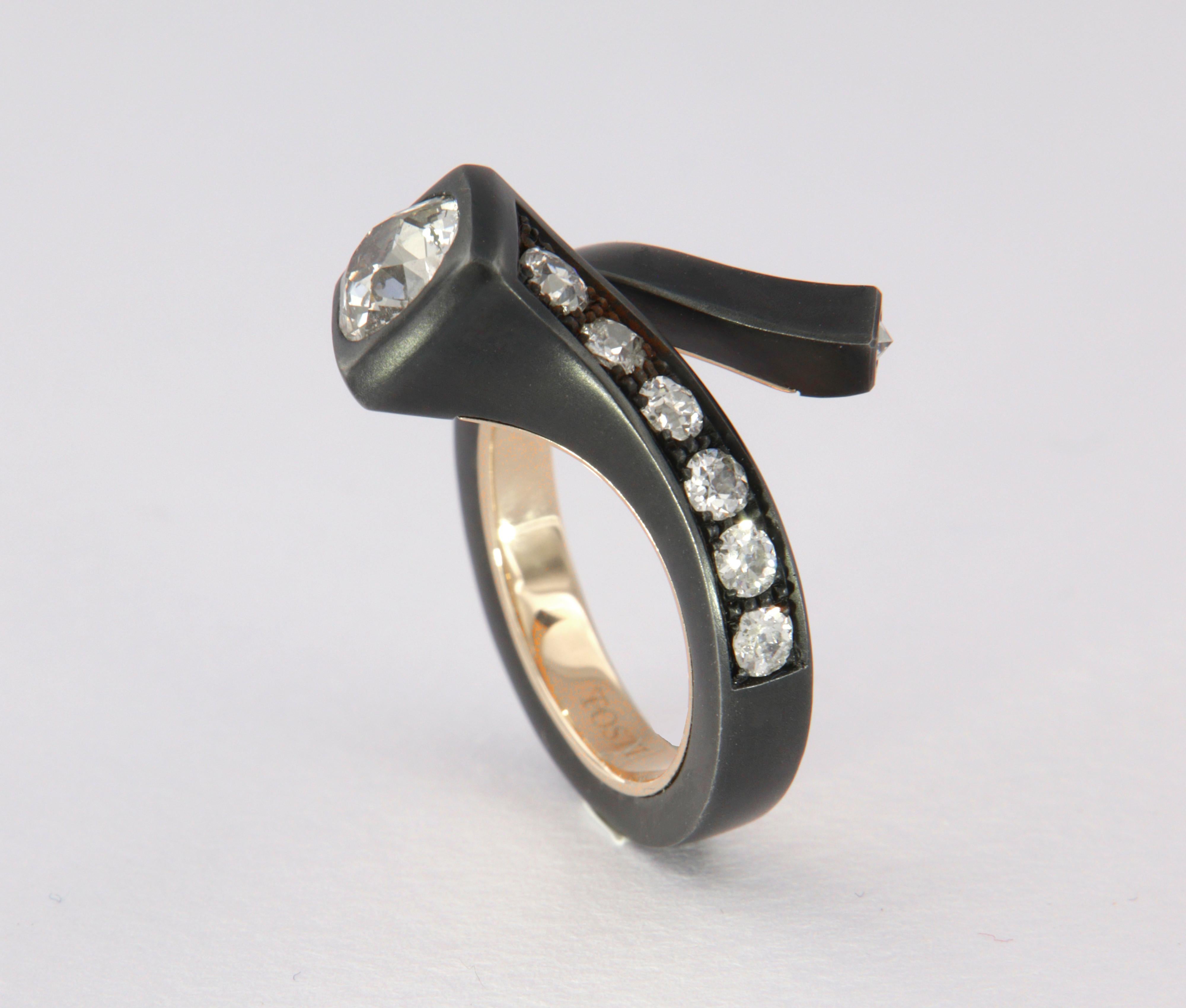 Tosti anello a chiodo con diamanti taglio antico carati 1.85 in ferro e oro  For Sale 3