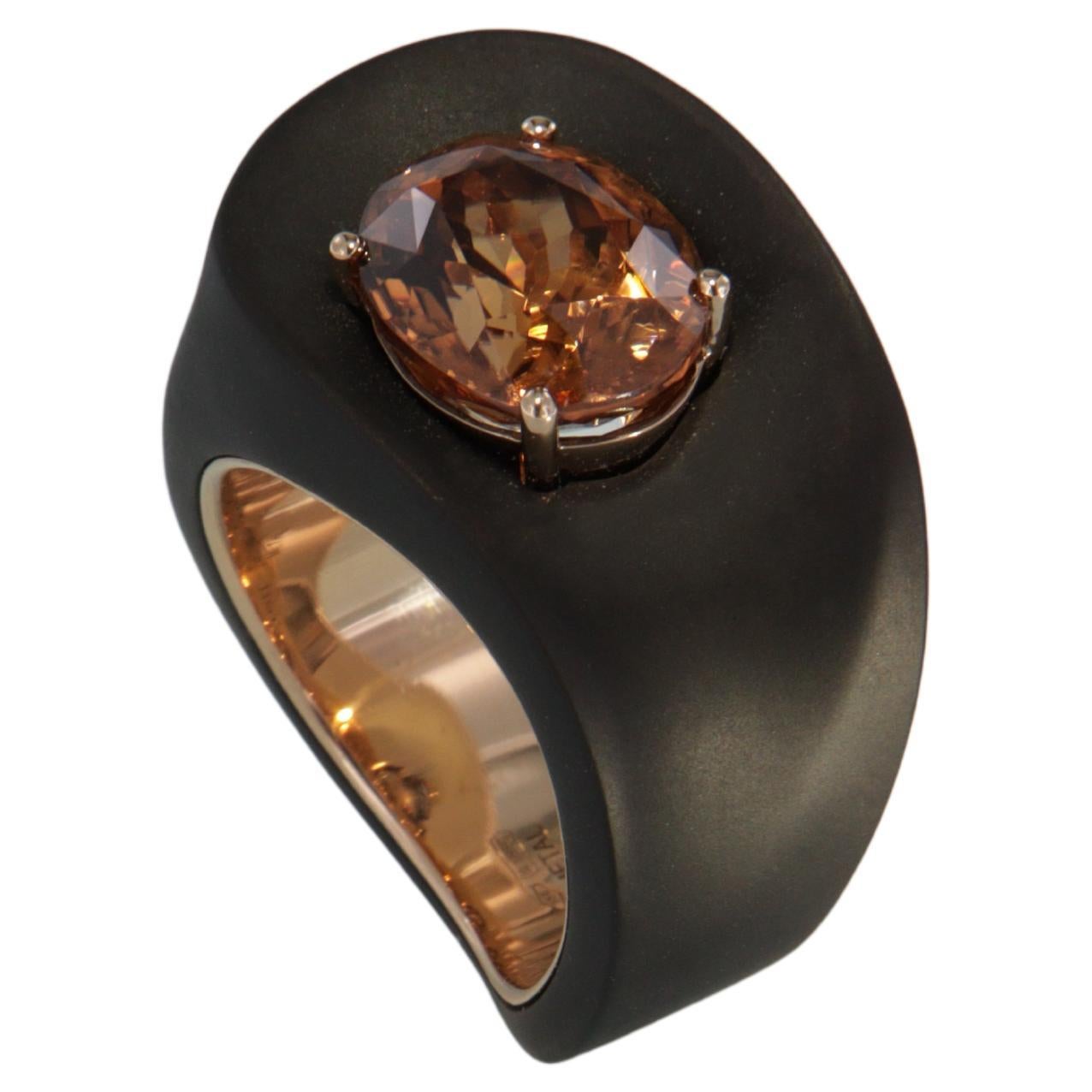 Tosti anello contemporaino con zircone carati 7,14 en ferro e oro 