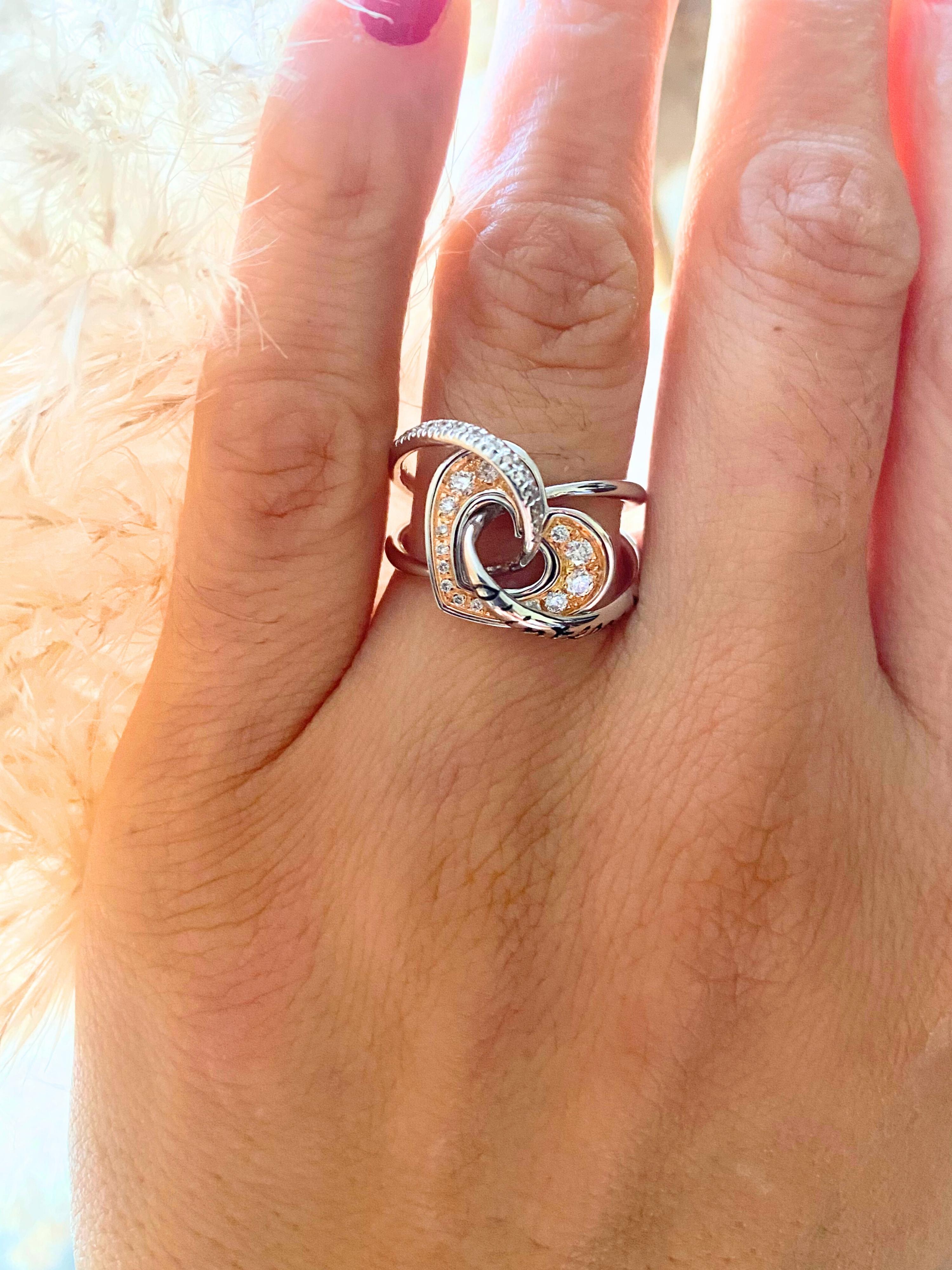 Heart Ring 18Kt Gold and White Diamonds For Sale 7