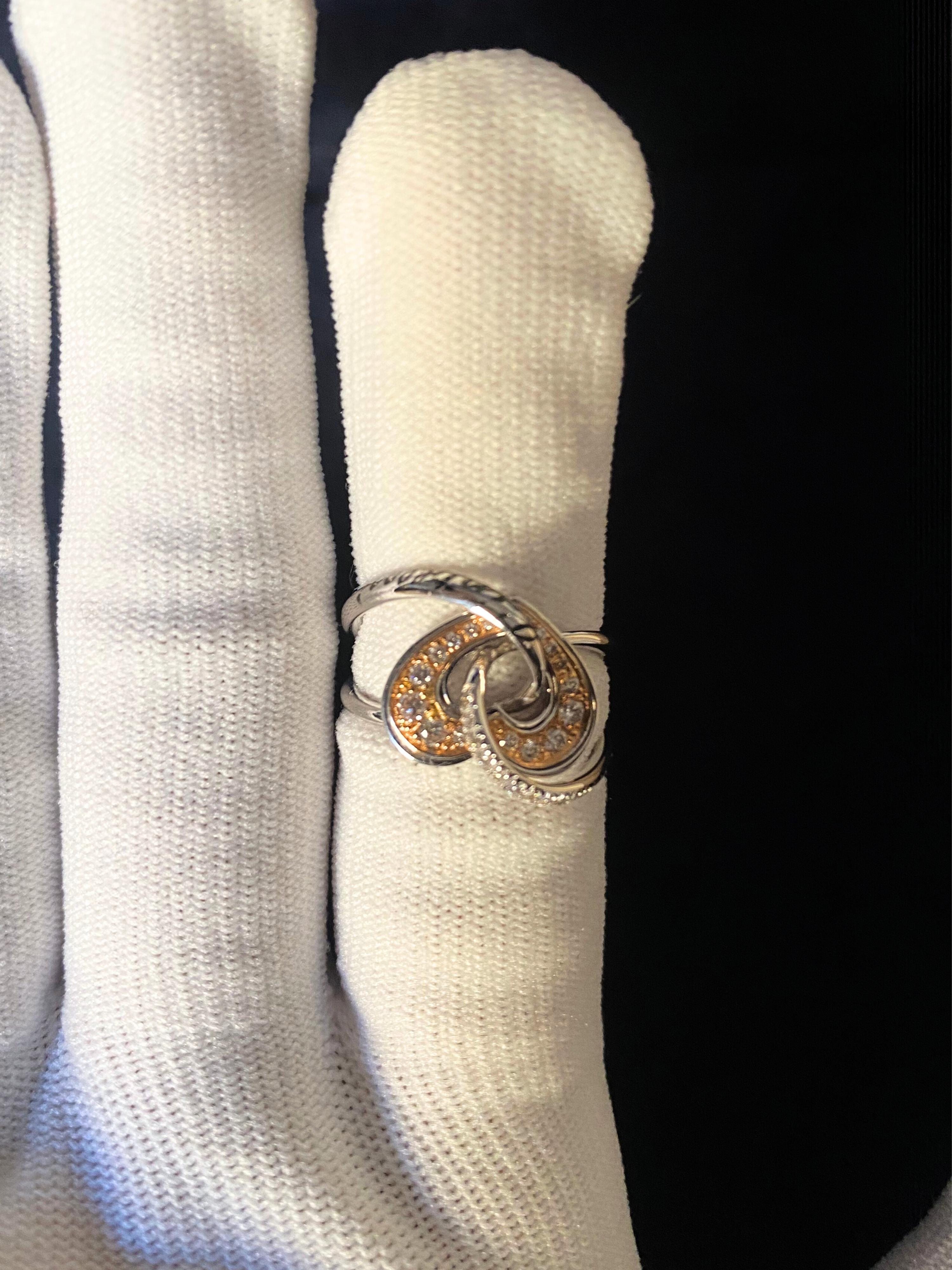 Heart Ring 18Kt Gold and White Diamonds In New Condition For Sale In Roma, RM