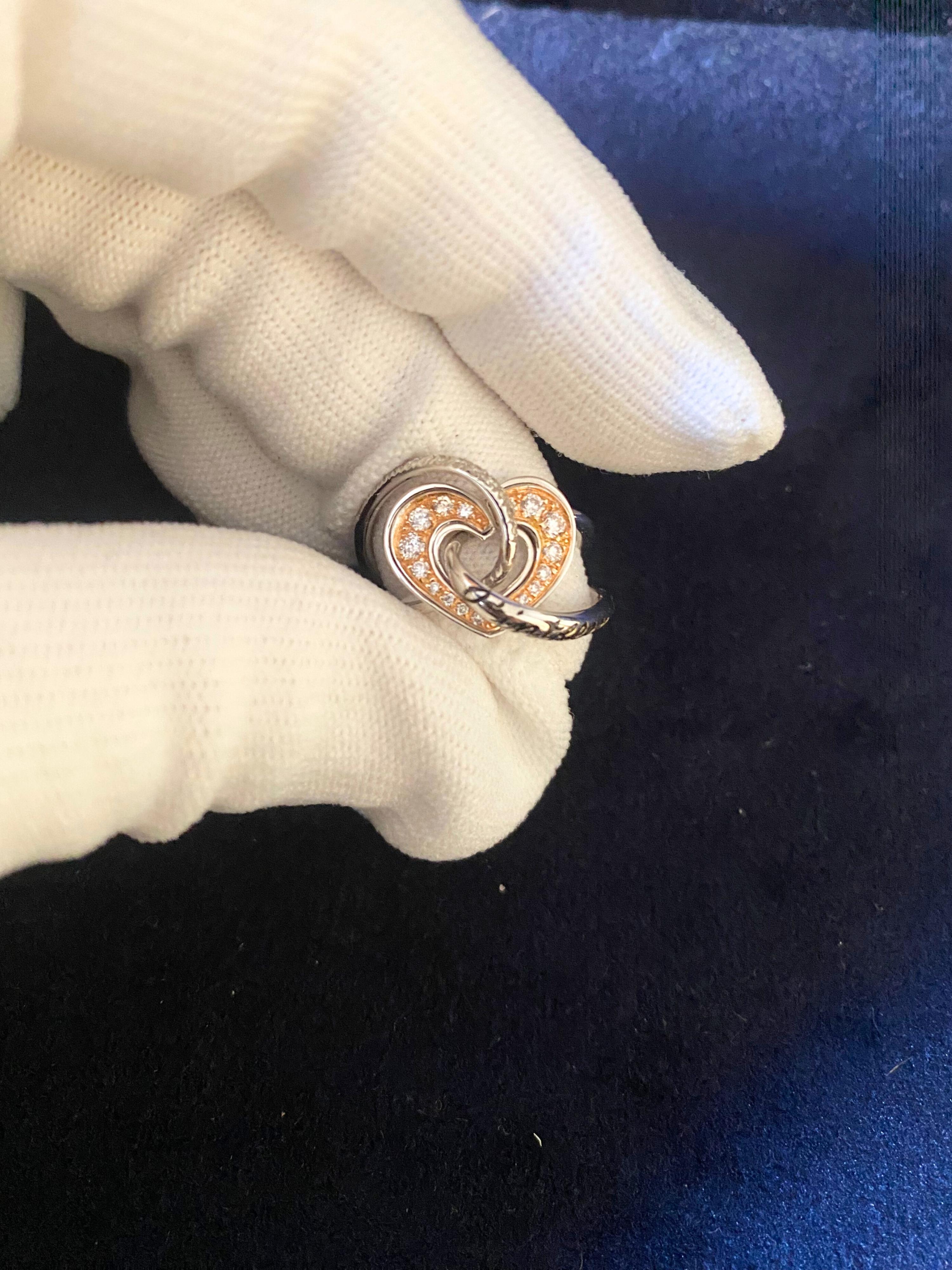 Women's or Men's Heart Ring 18Kt Gold and White Diamonds For Sale