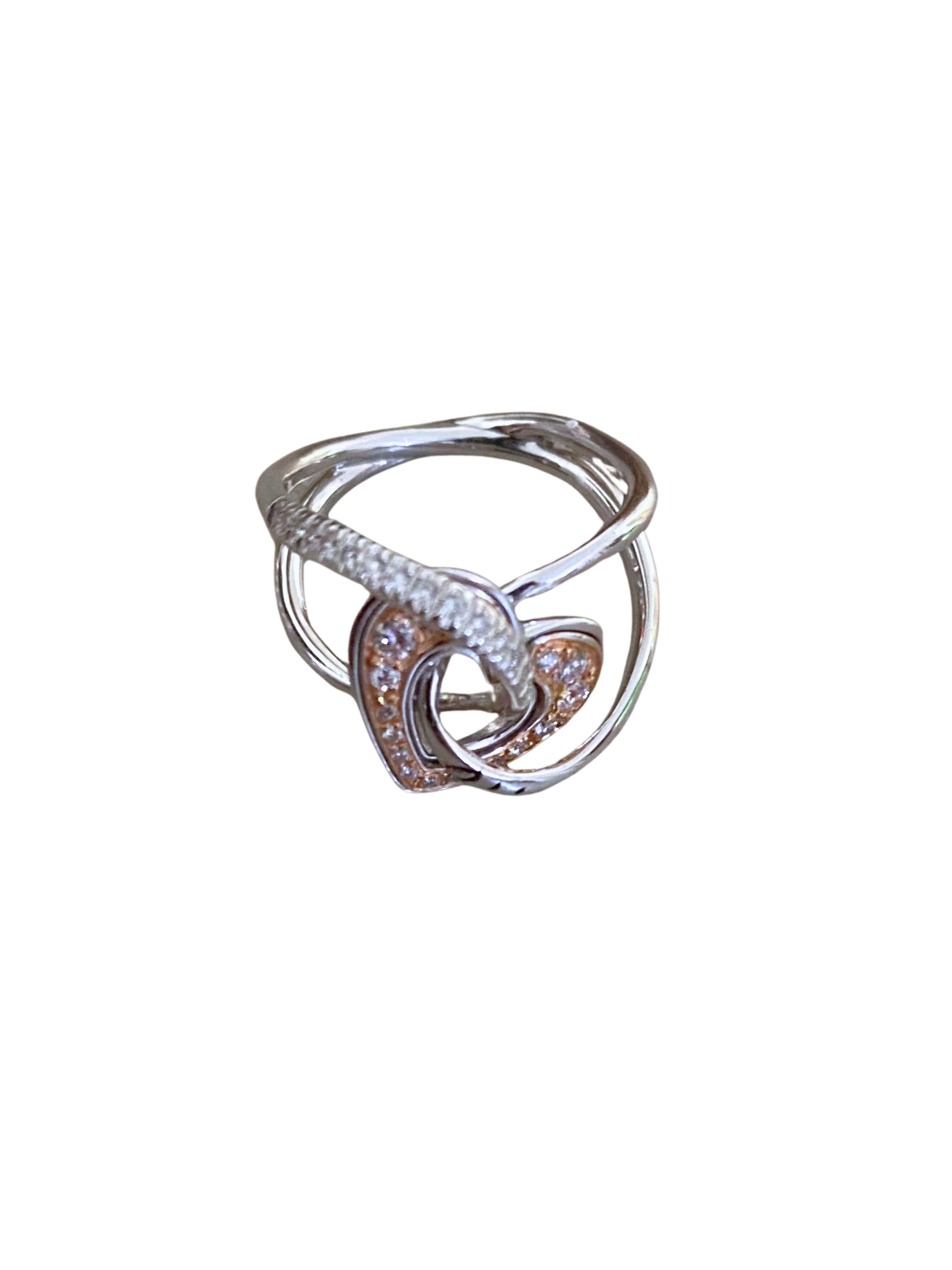 Heart Ring 18Kt Gold and White Diamonds For Sale 1