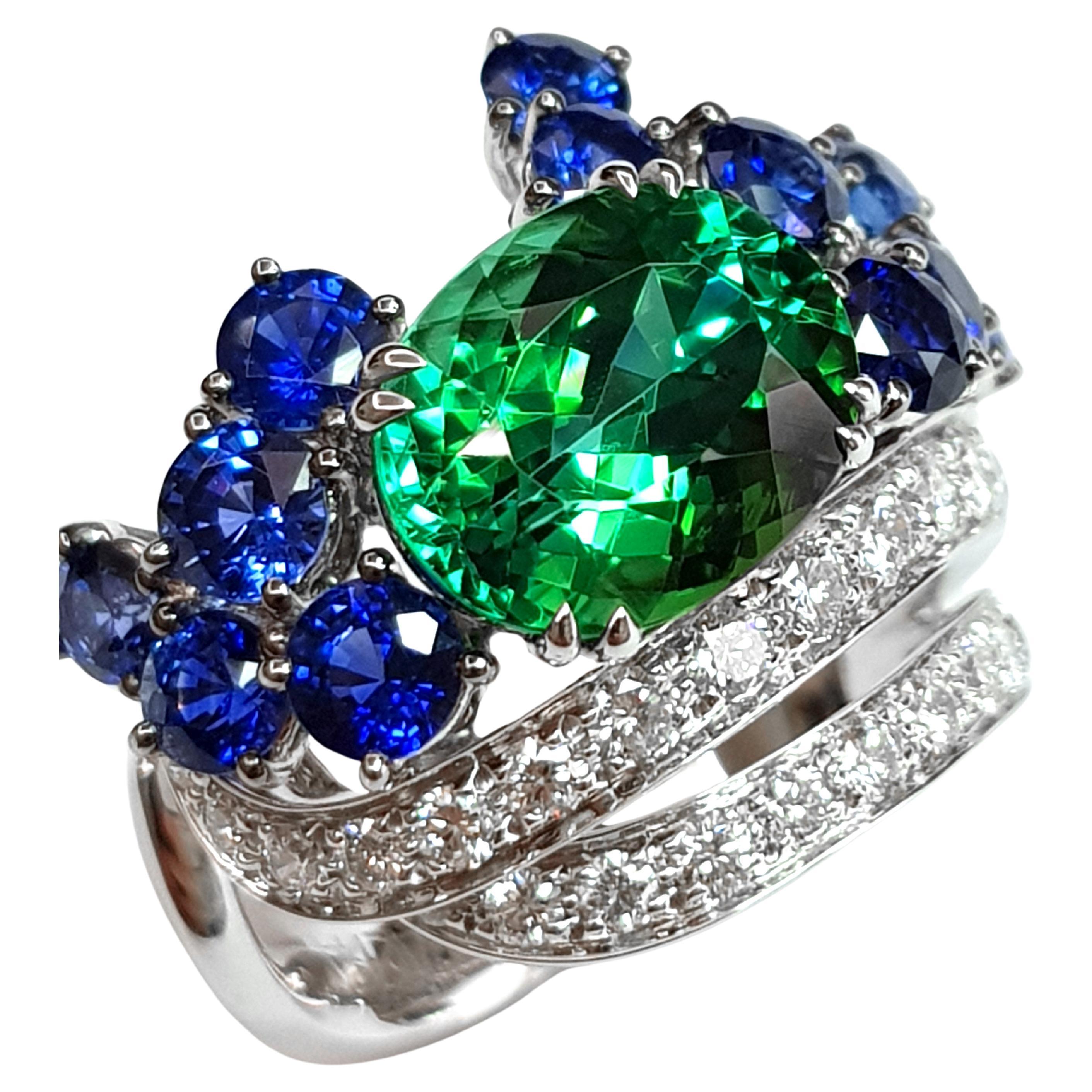 Cocktail ring with Green Tourmaline and Blue Sapphires